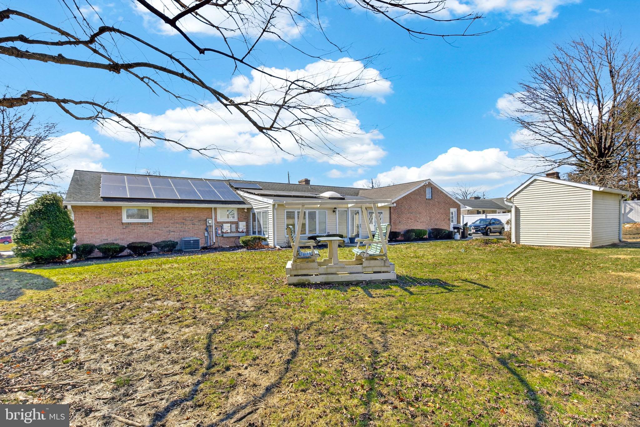 1099 CEDAR CREST DRIVE