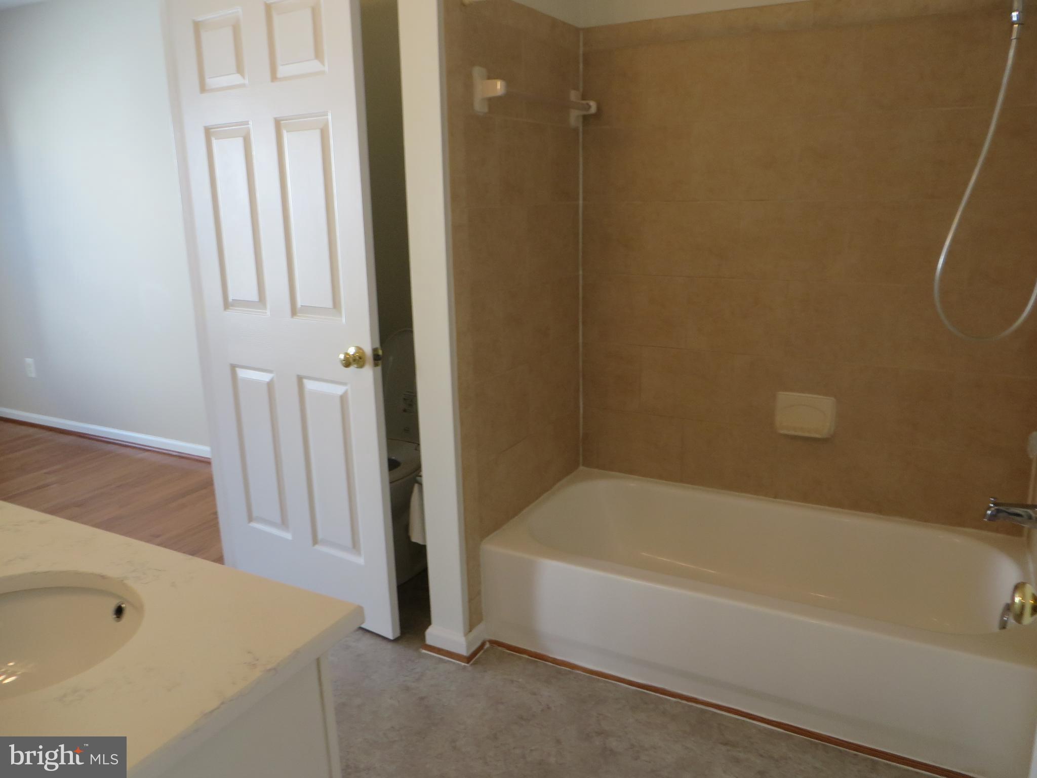 GREENWOOD - Residential Lease