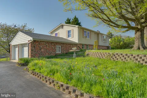 481 Ridge Road S, Martinsburg, WV MLS: WVBE2039504