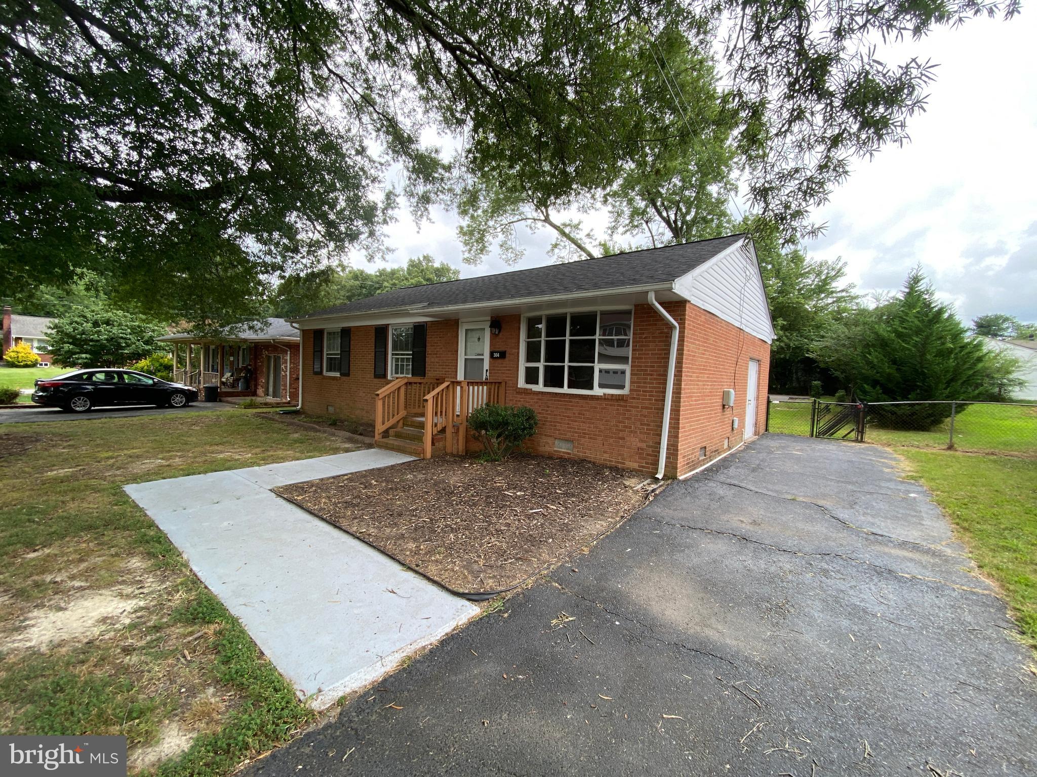 BELLEVUE COURT - Residential Lease