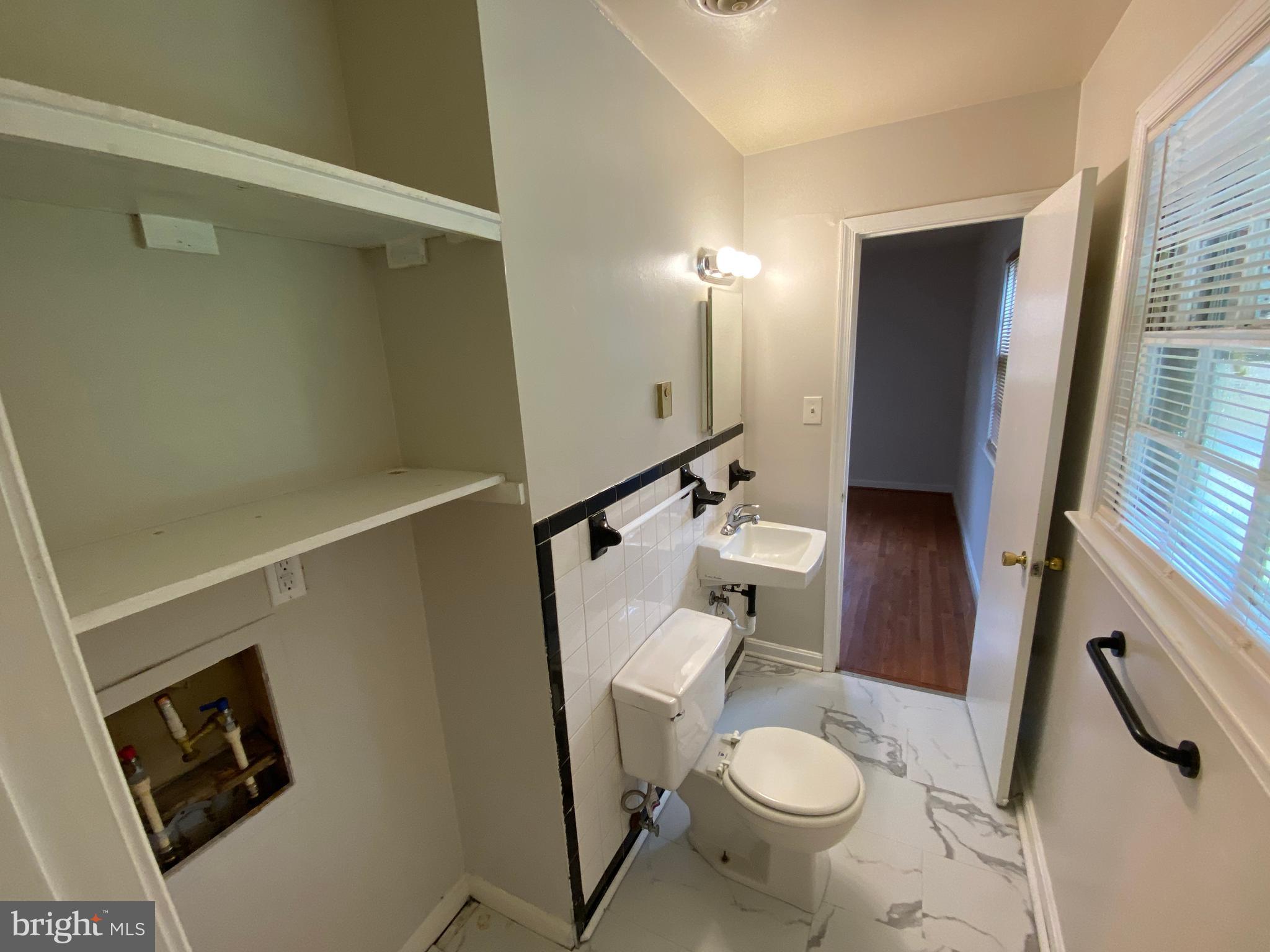 BELLEVUE COURT - Residential Lease