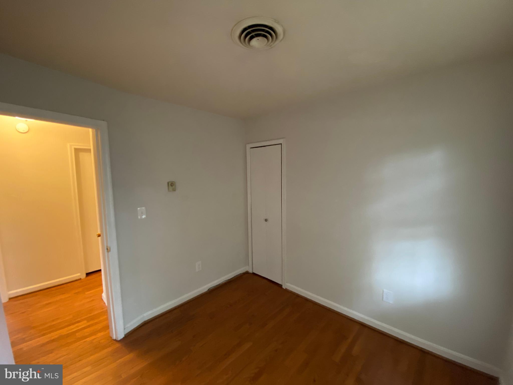 BELLEVUE COURT - Residential Lease