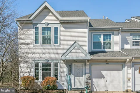 100 Signal Hill, North Wales, PA MLS: PAMC2170152