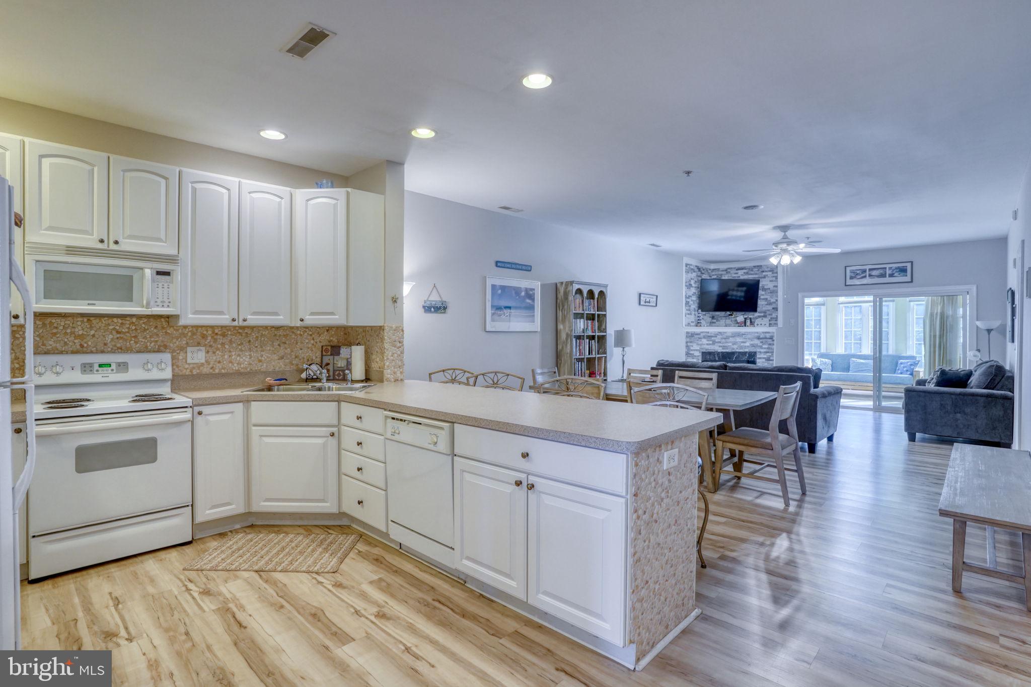 SUMMERLYN - Residential
