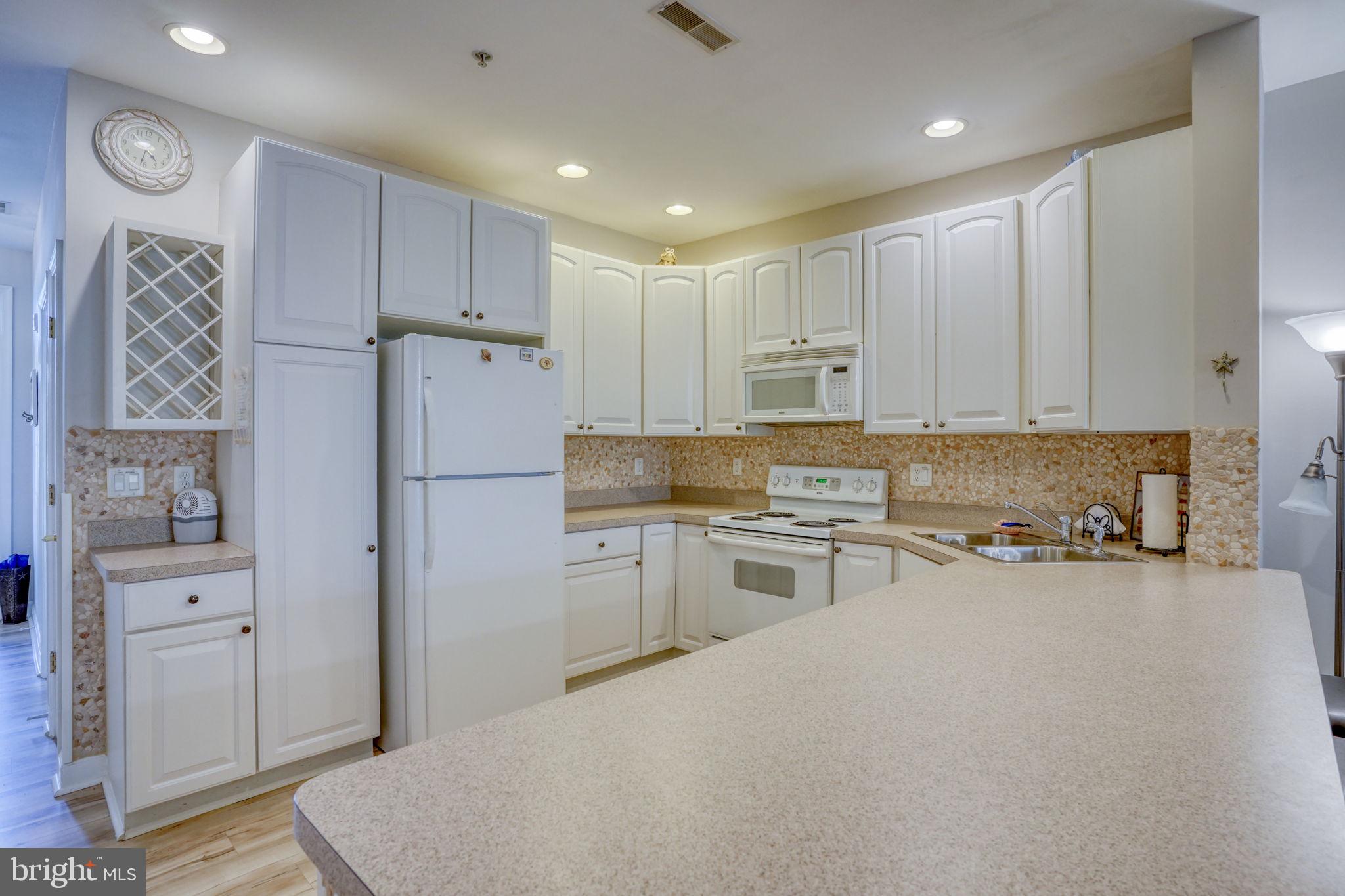 SUMMERLYN - Residential