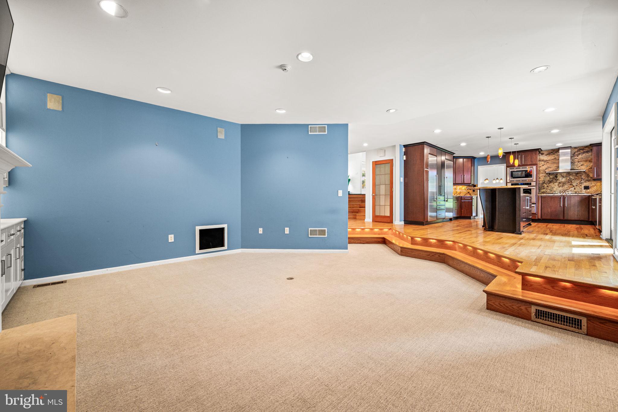 LAFAYETTE HILL - Residential
