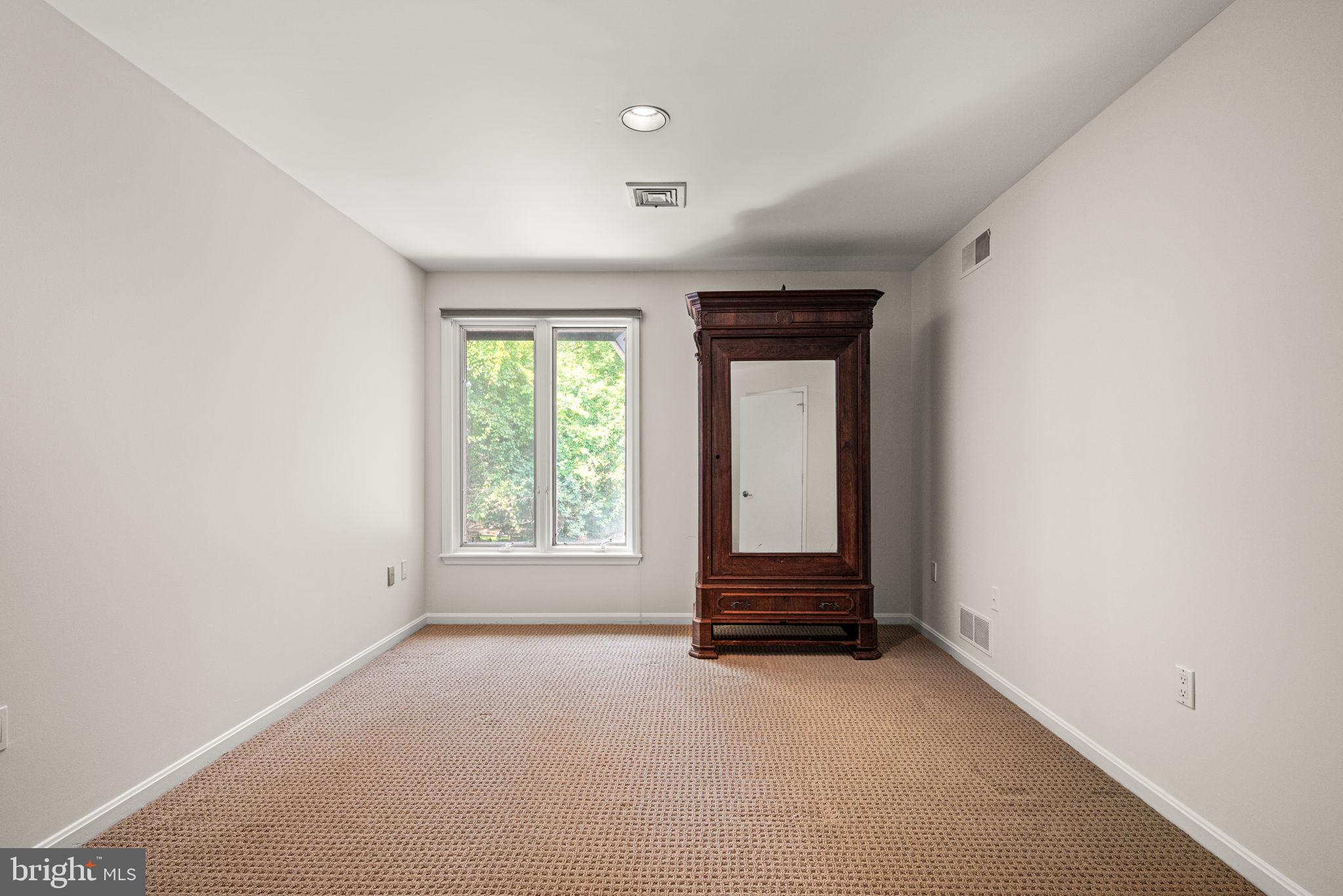 LAFAYETTE HILL - Residential