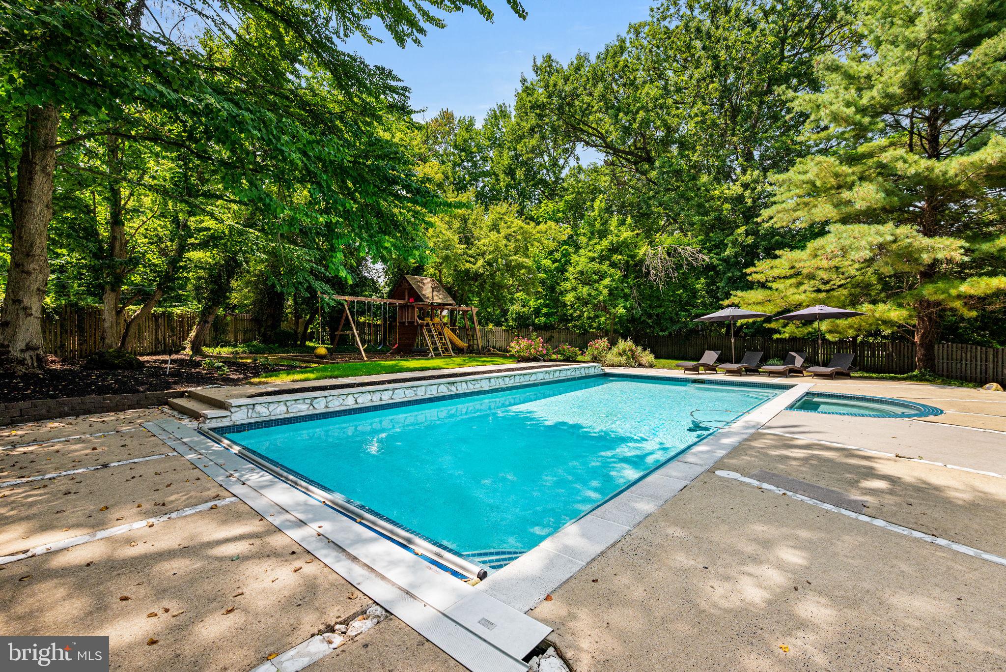LAFAYETTE HILL - Residential