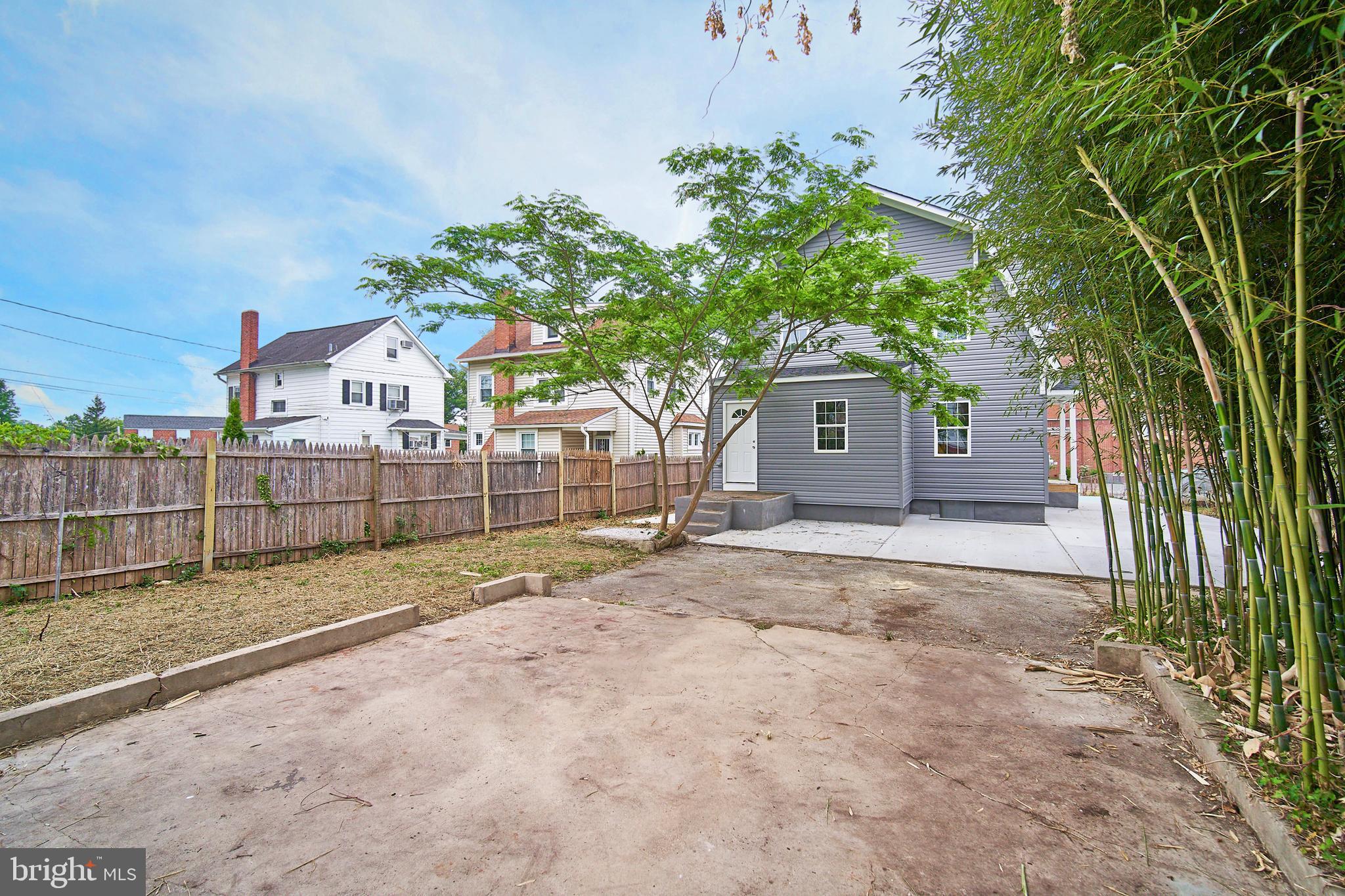 WINDSOR HILLS - Residential