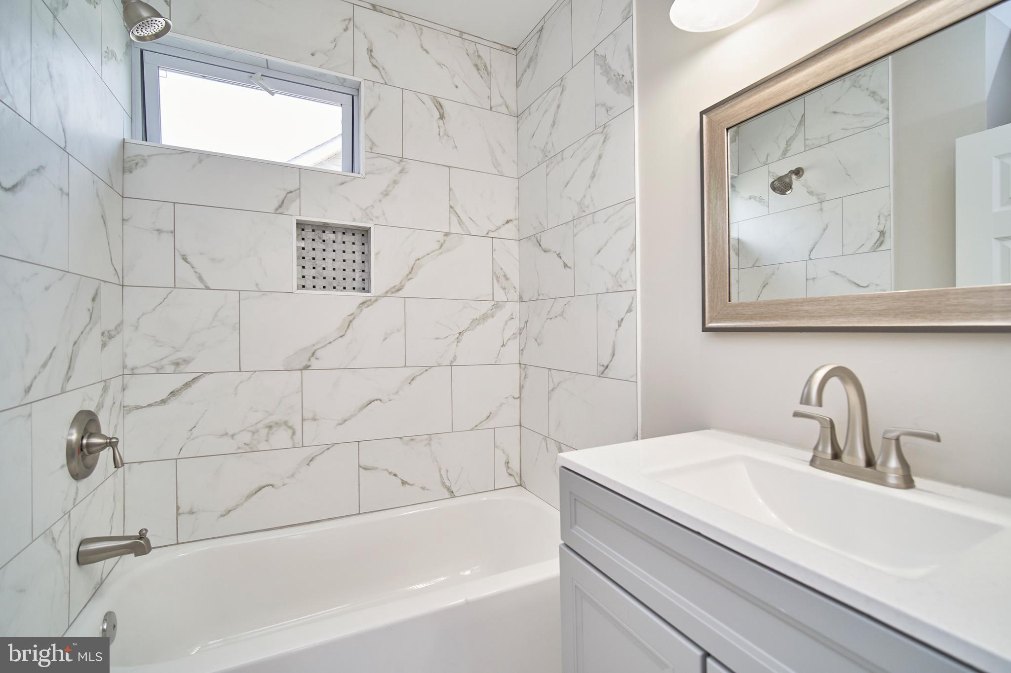 WINDSOR HILLS - Residential