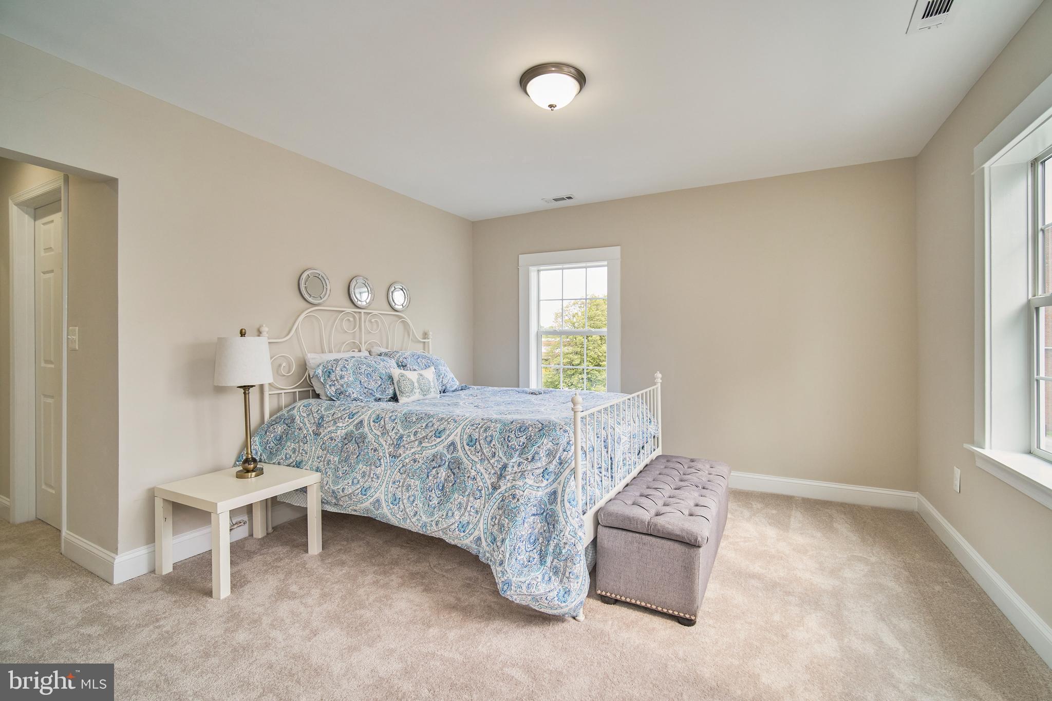 WINDSOR HILLS - Residential