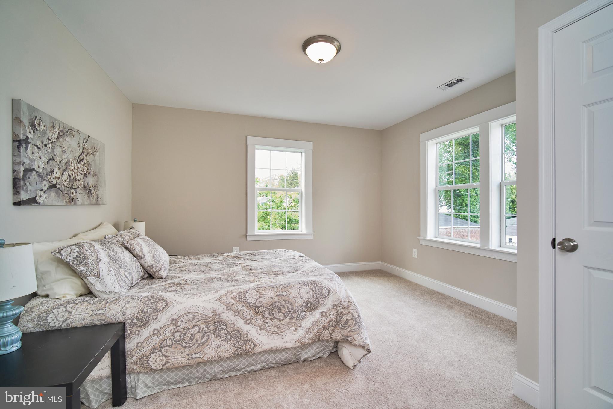 WINDSOR HILLS - Residential