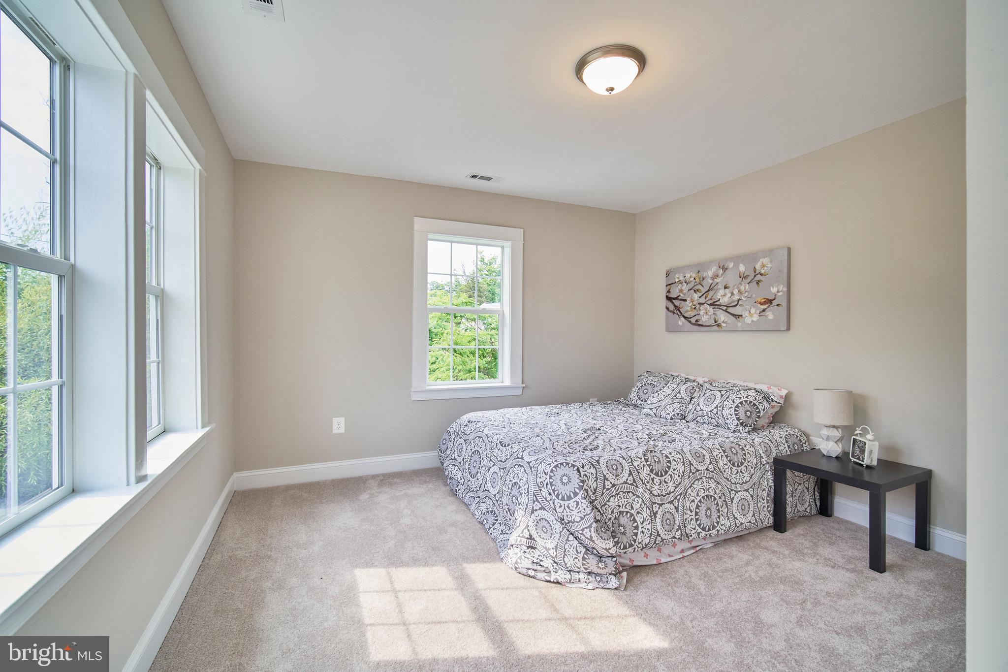 WINDSOR HILLS - Residential