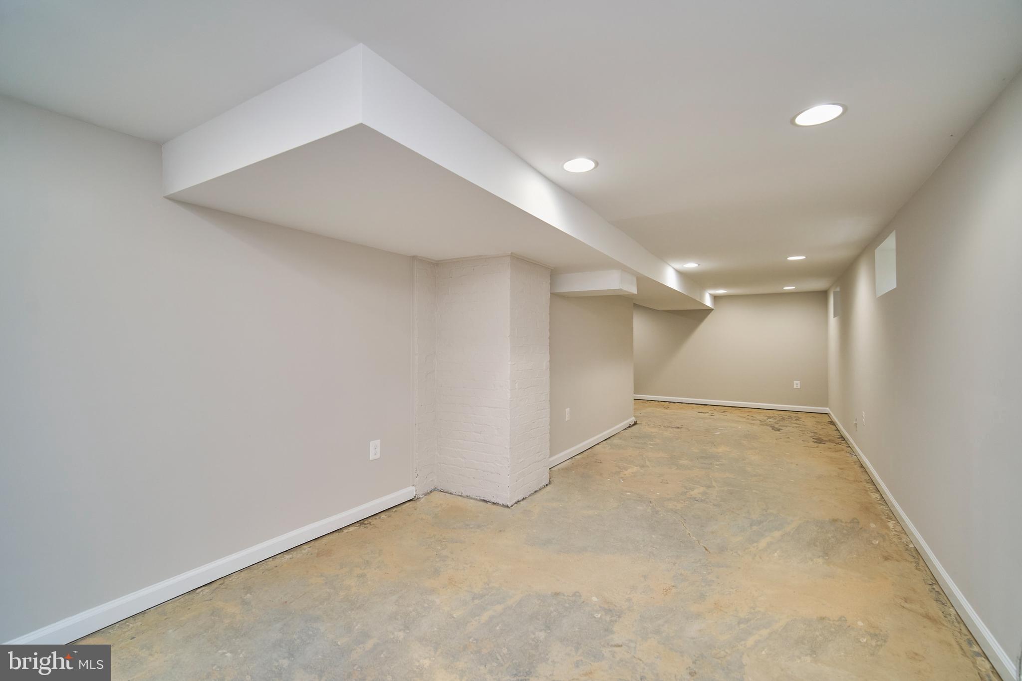 WINDSOR HILLS - Residential