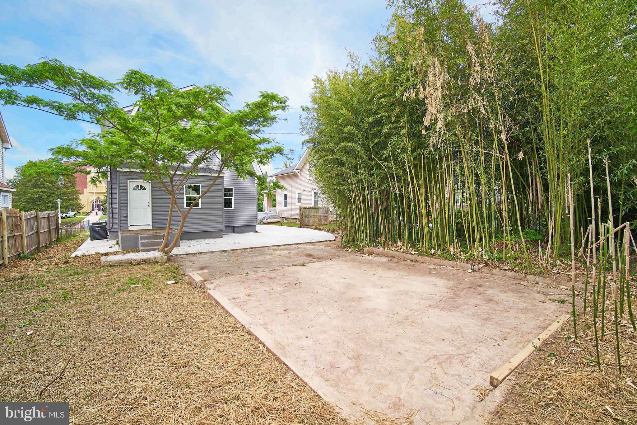 WINDSOR HILLS - Residential