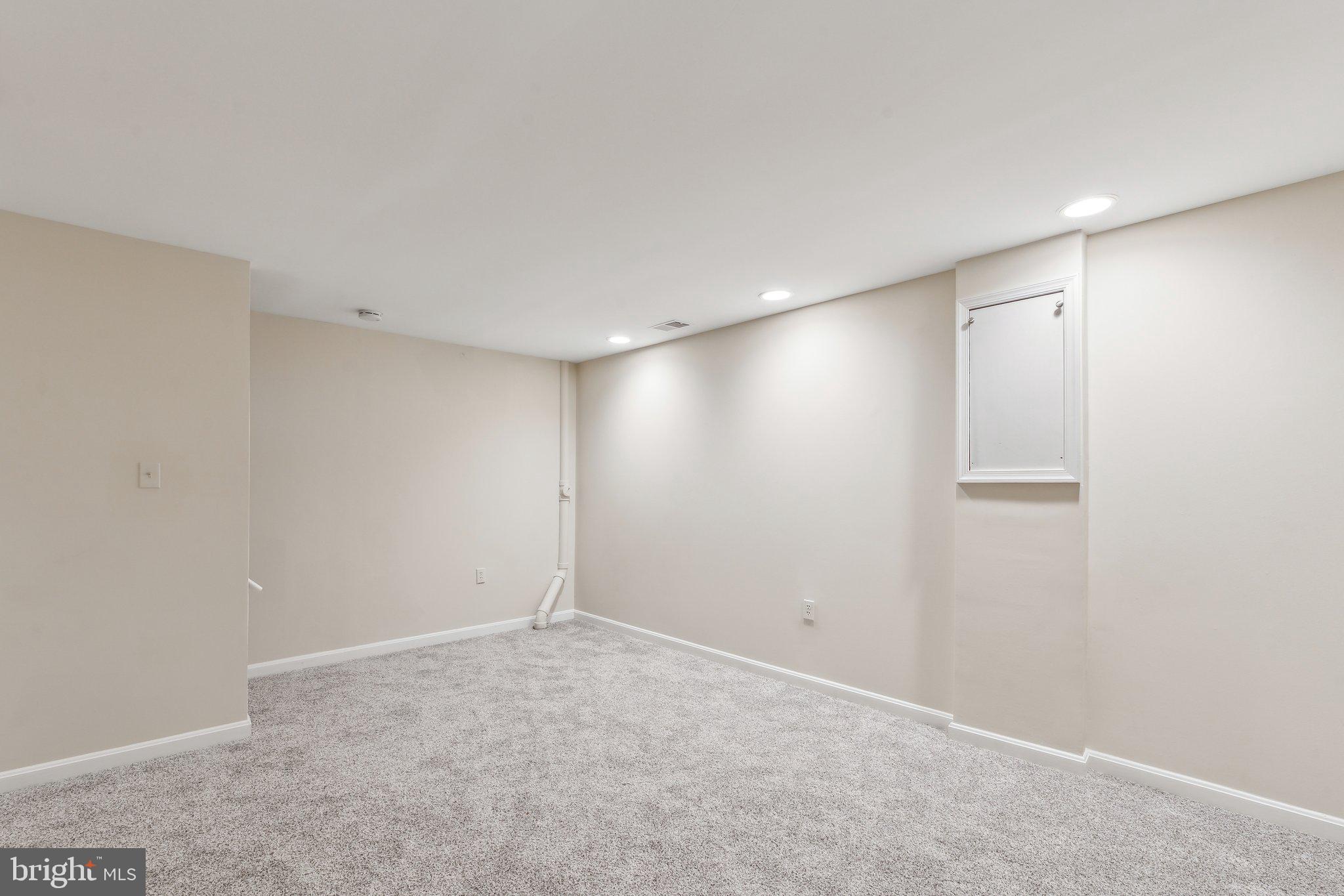 WOODSTONE - Residential Lease