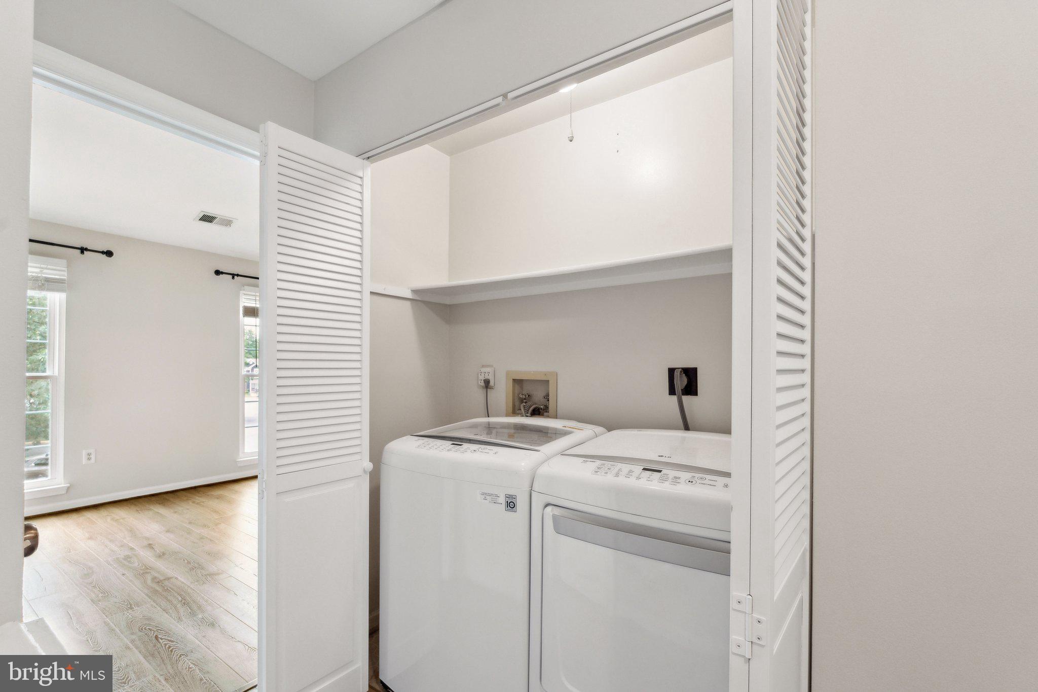 WOODSTONE - Residential Lease