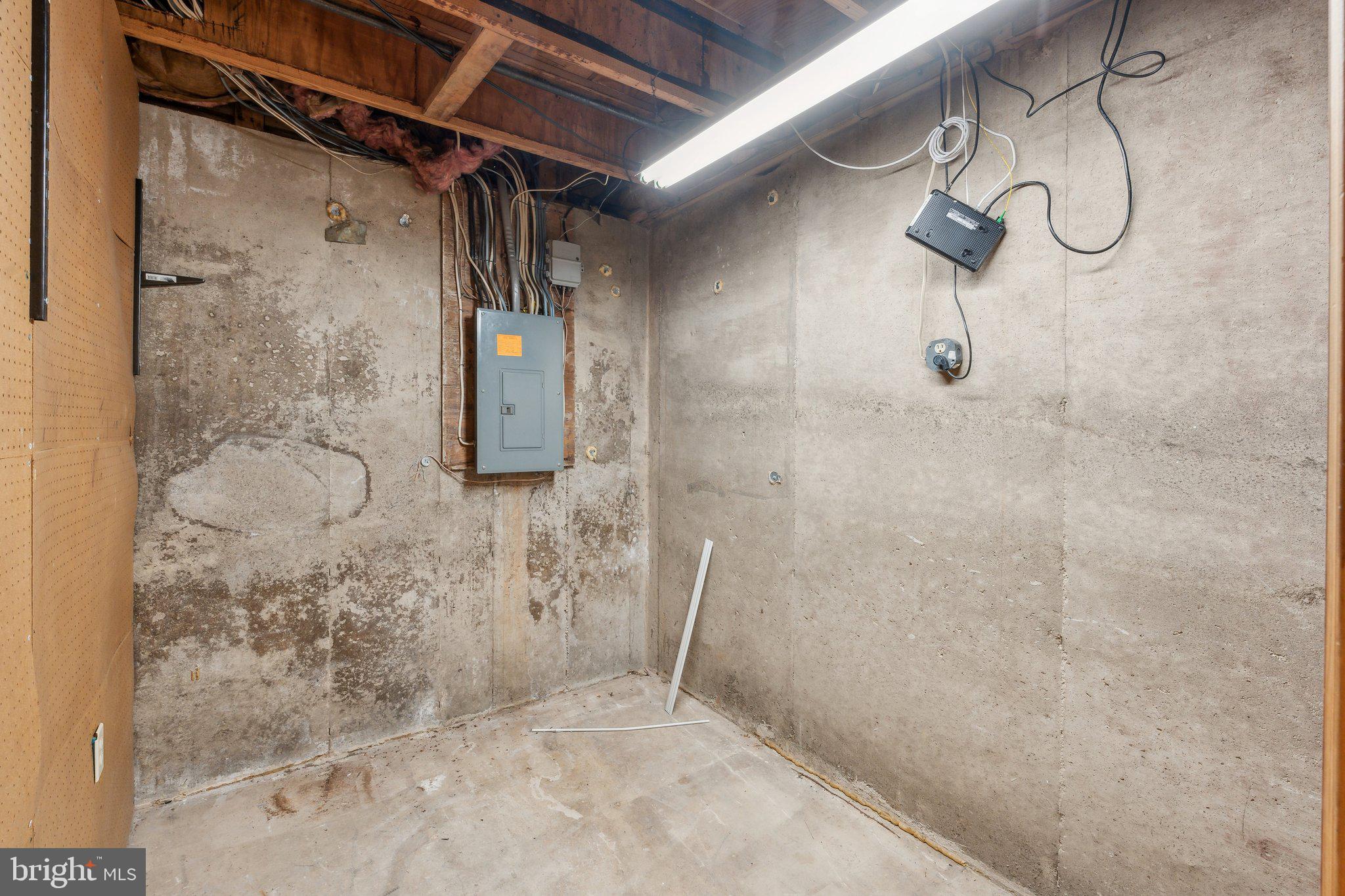 WOODSTONE - Residential Lease