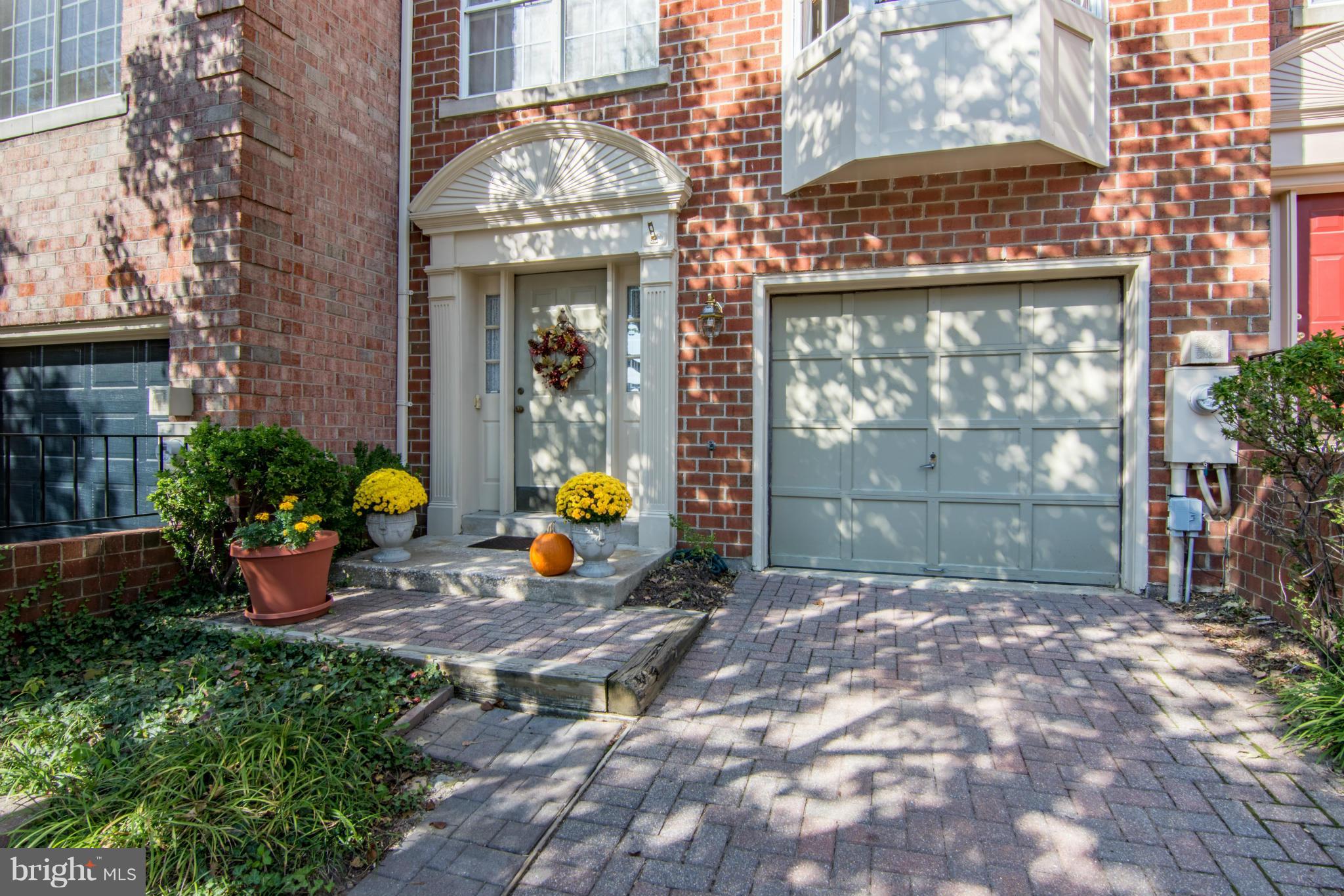 COACH HOUSE AT MCDONOGH - Residential