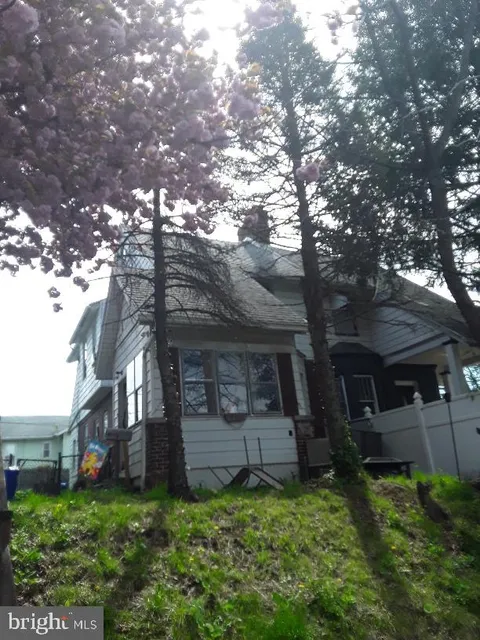 711 S 25th St S, Harrisburg, PA MLS: PADA2044528