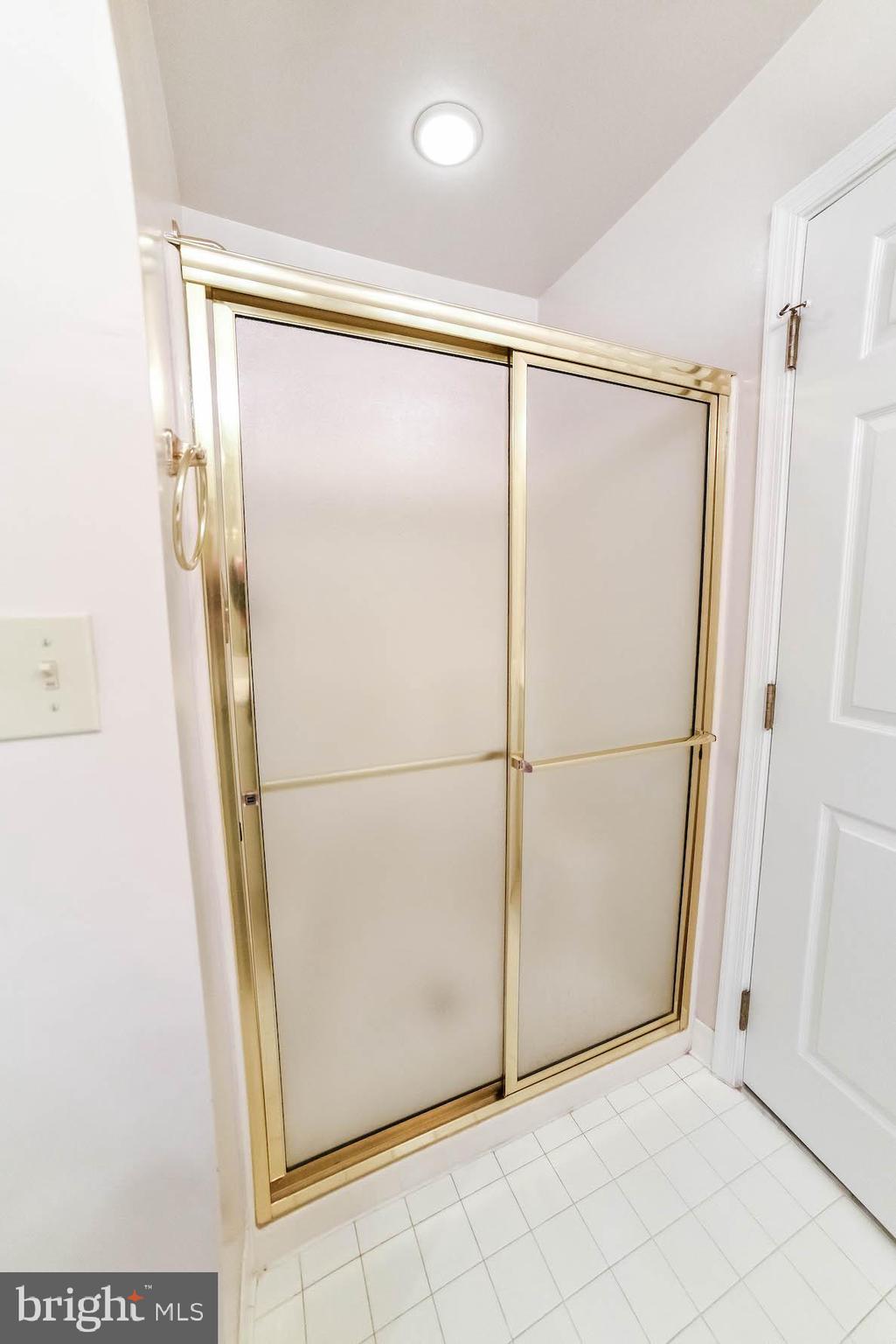 SOLOMONS LANDING - Residential Lease