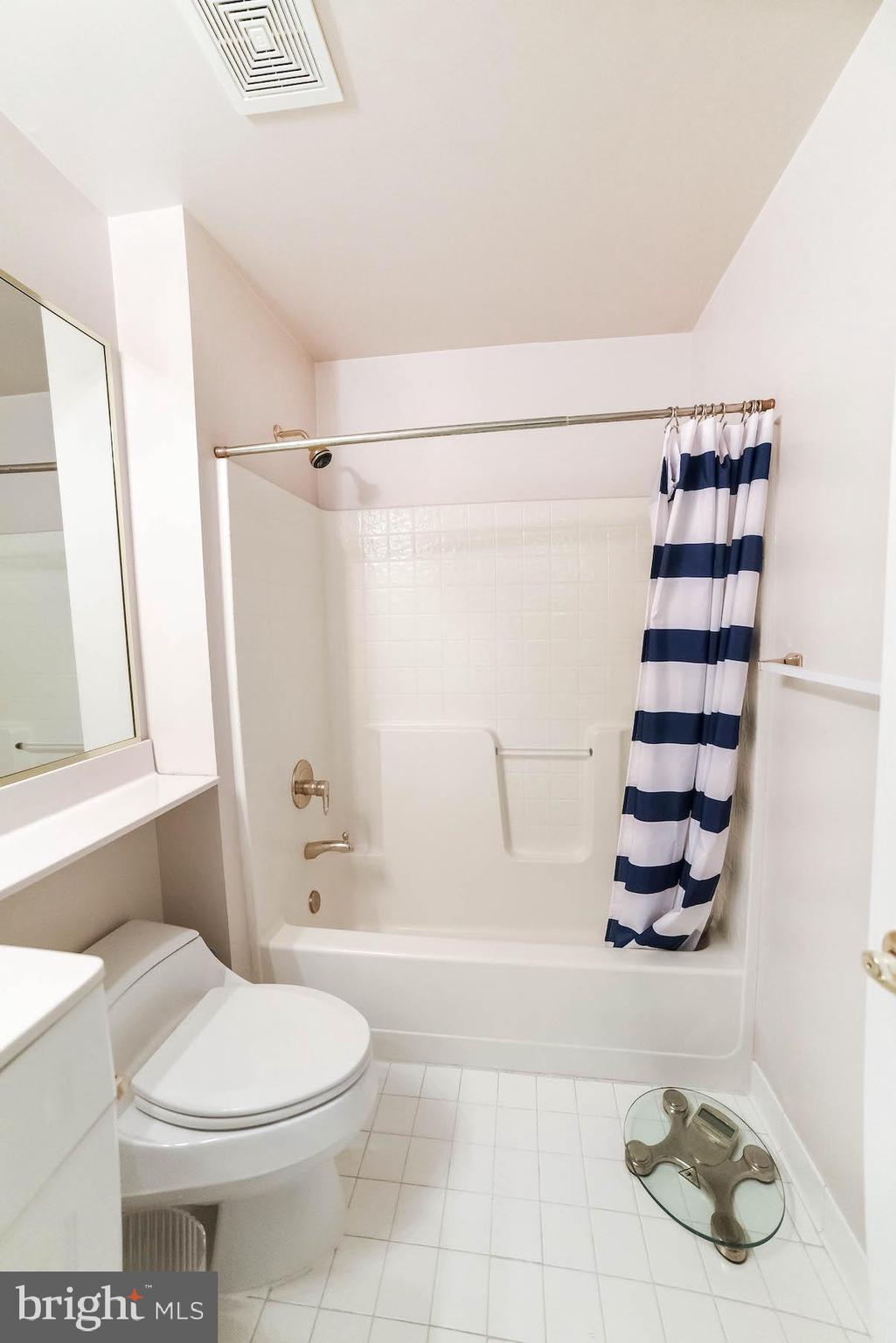 SOLOMONS LANDING - Residential Lease