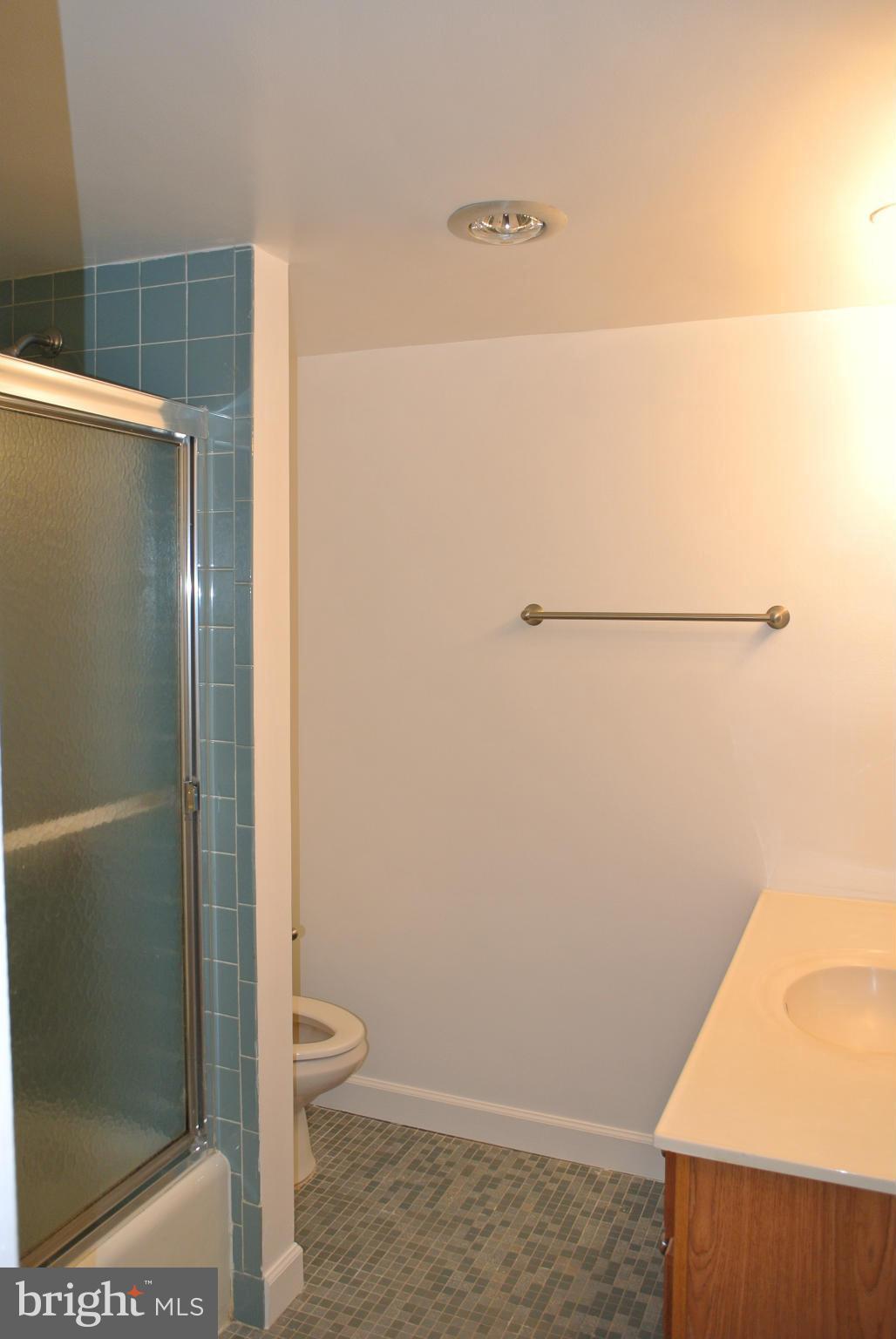 TOWER VILLAS - Residential Lease