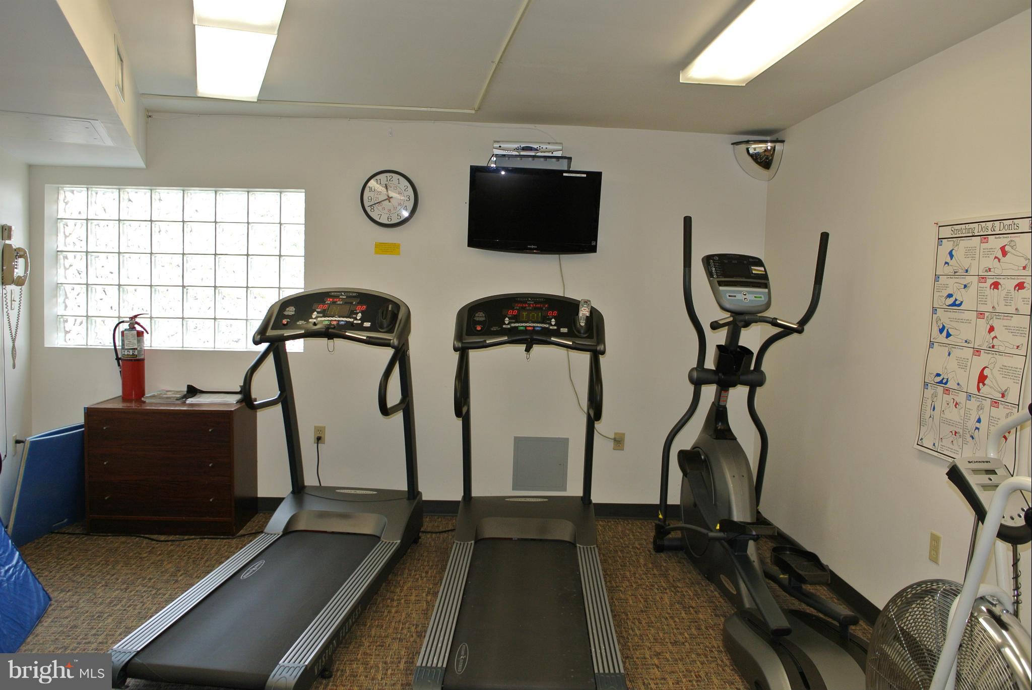 TOWER VILLAS - Residential Lease