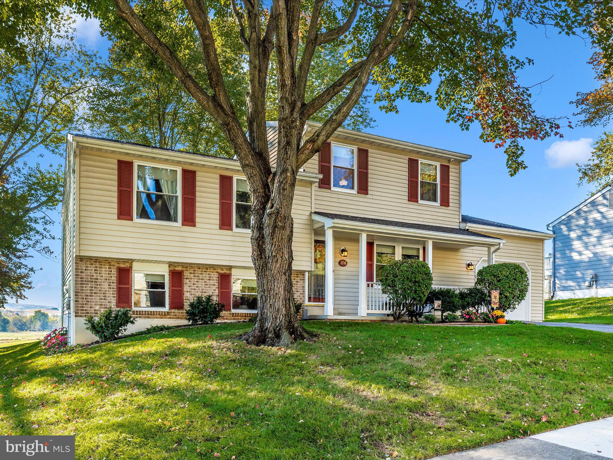 GLADE TOWN - Residential