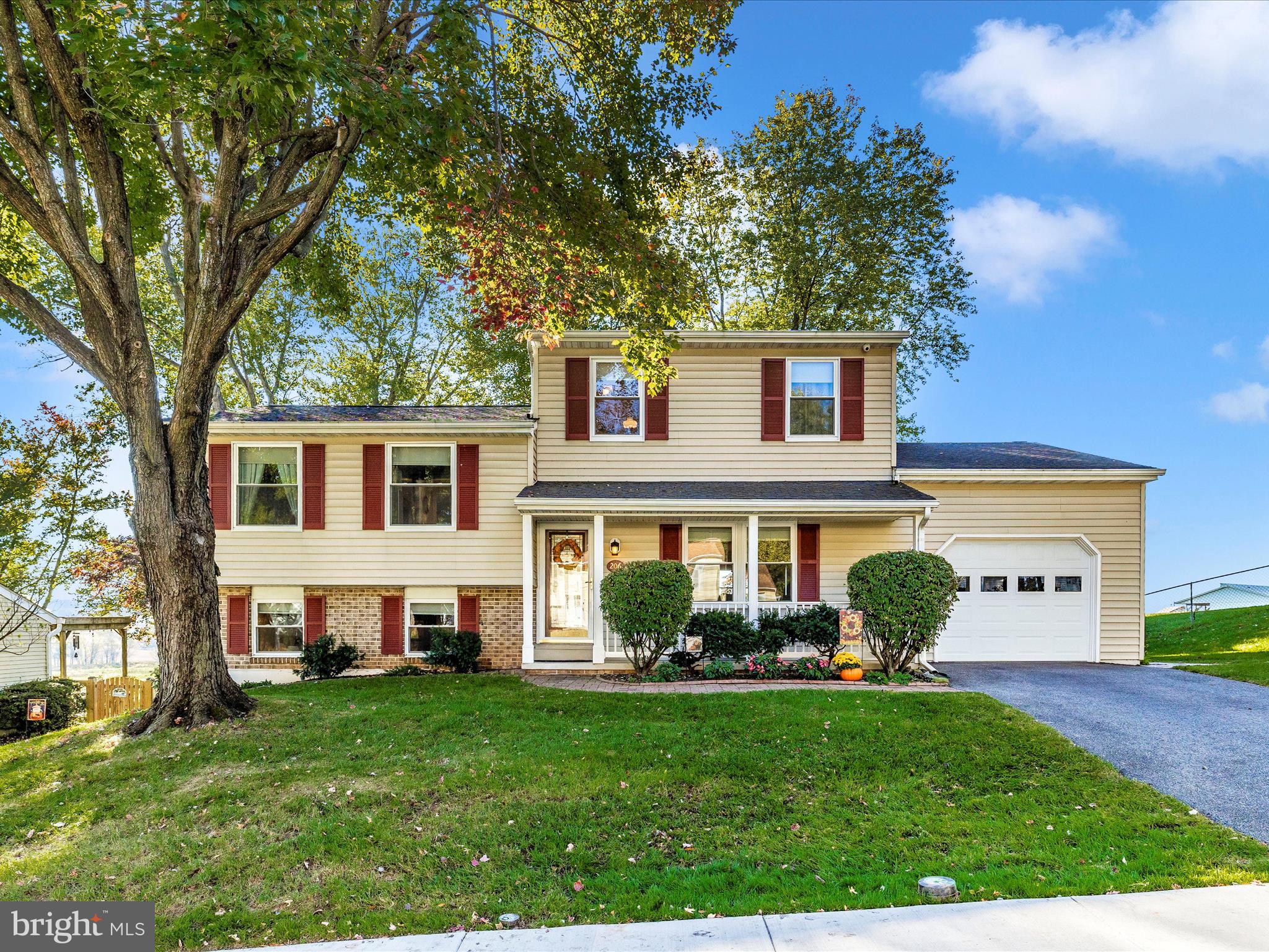 GLADE TOWN - Residential