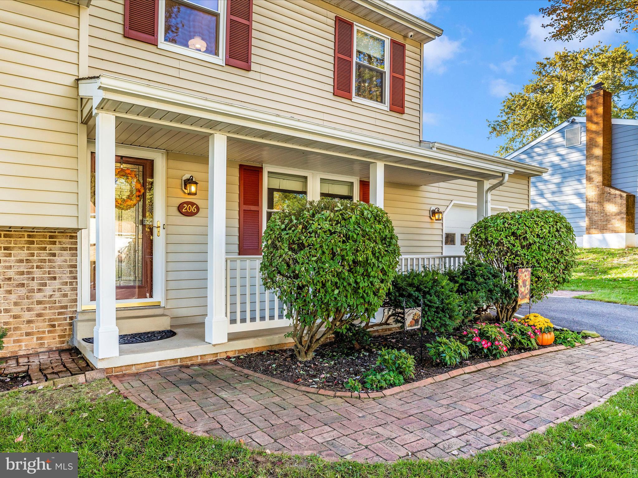 GLADE TOWN - Residential