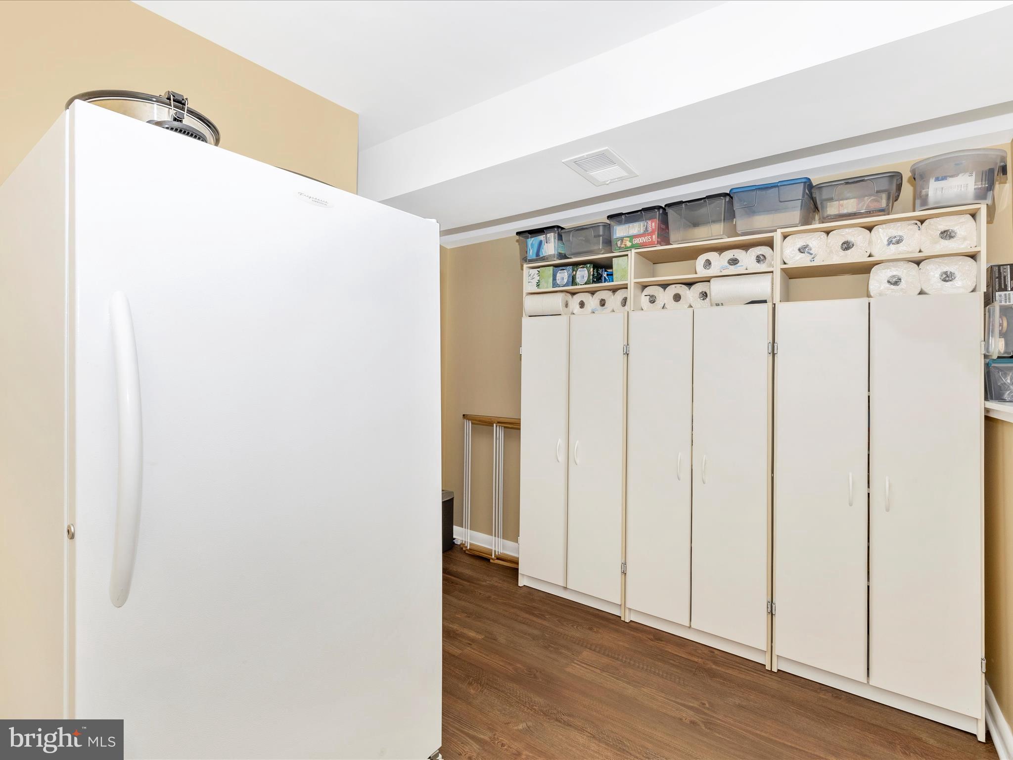 GLADE TOWN - Residential