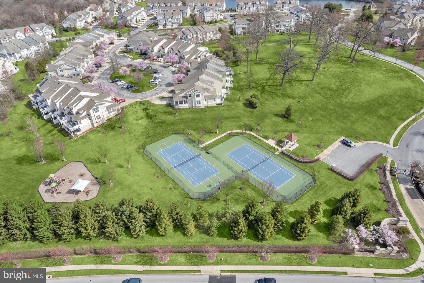 STONE LAKE - Residential