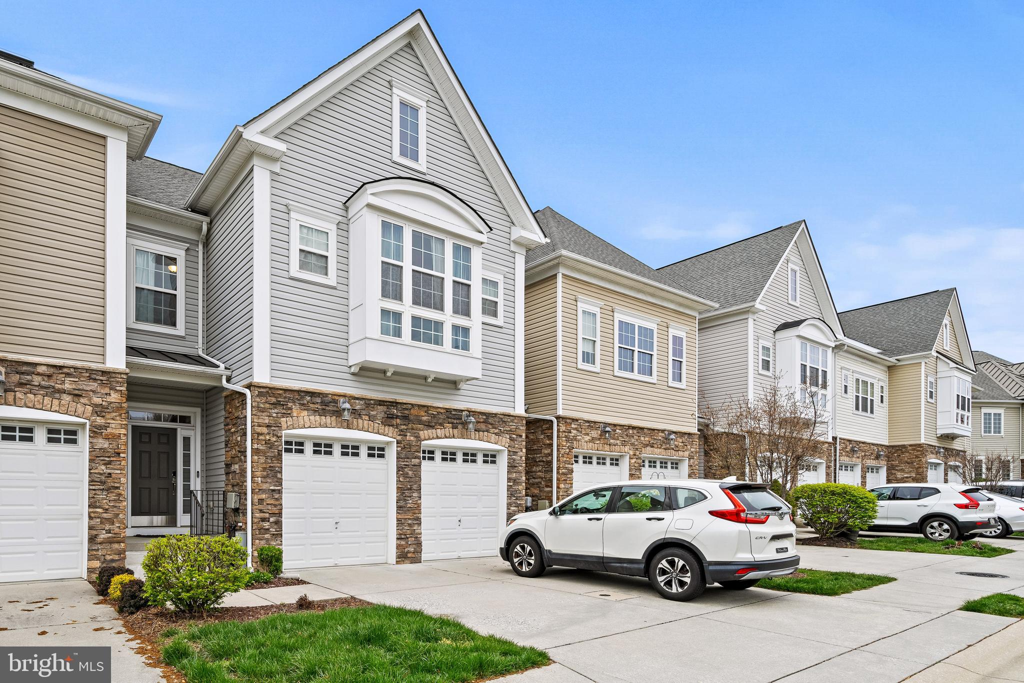 STONE LAKE - Residential