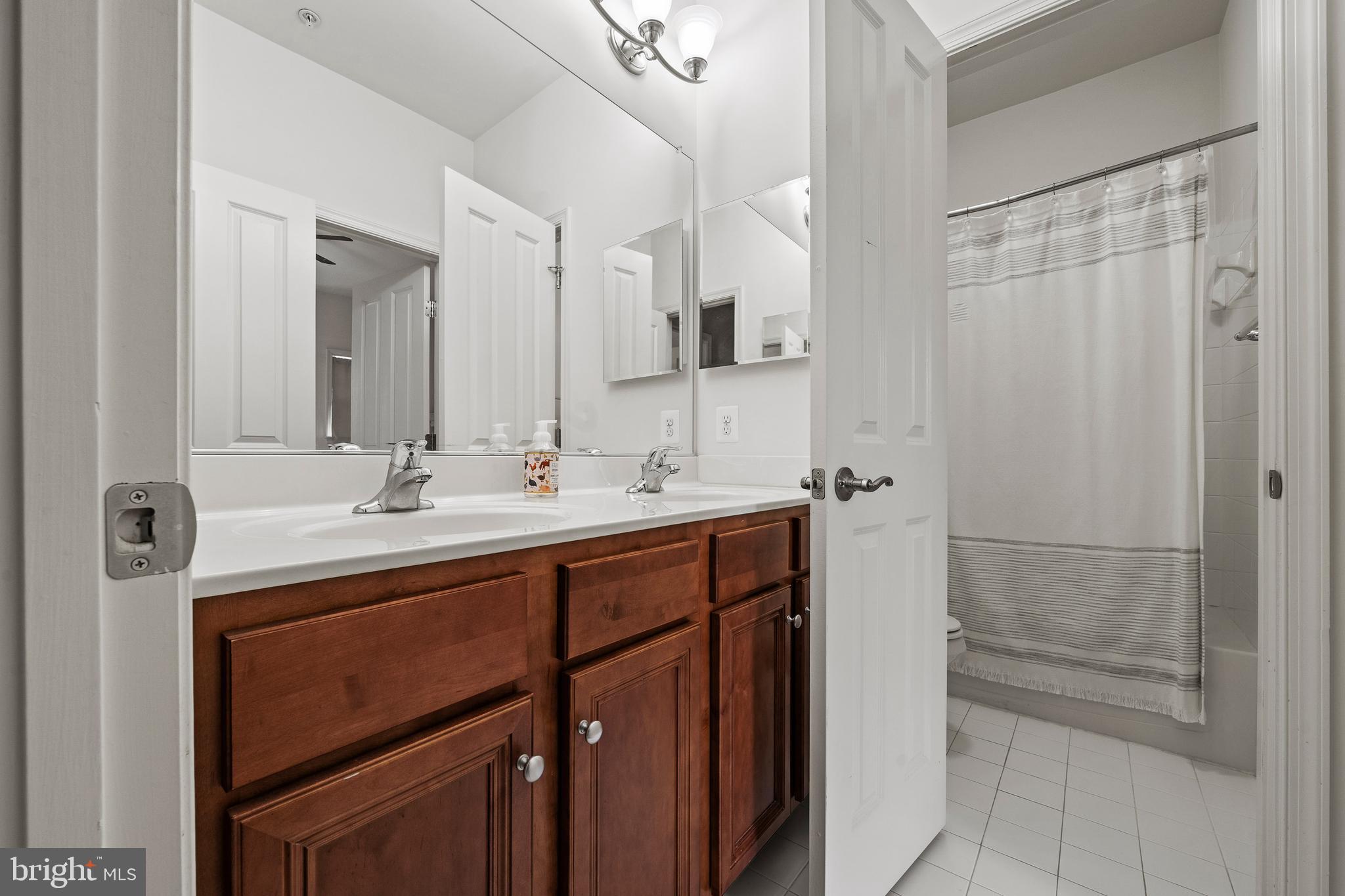 STONE LAKE - Residential