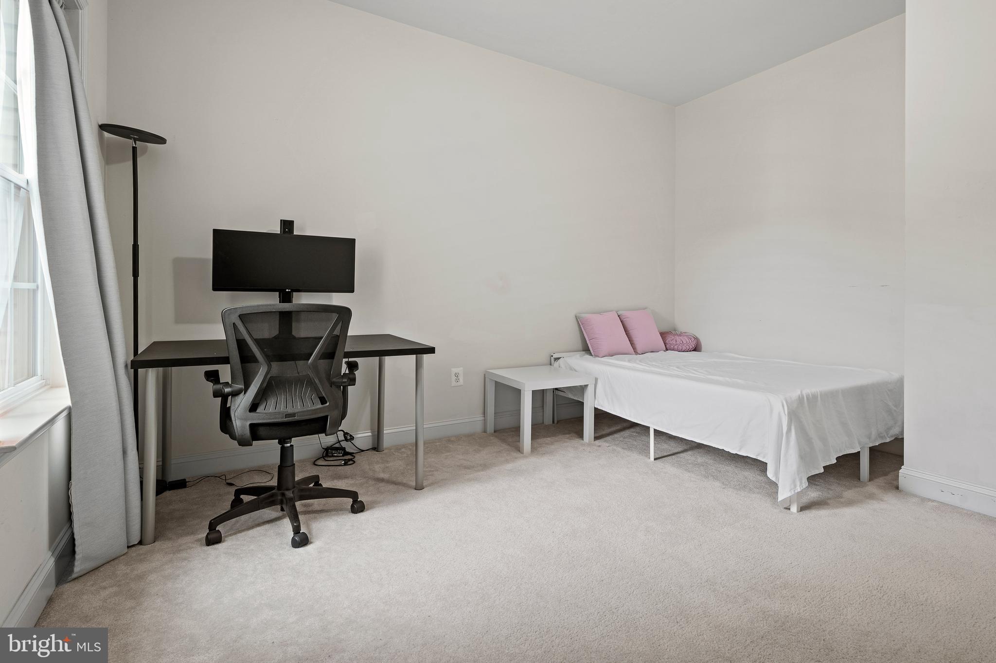 STONE LAKE - Residential