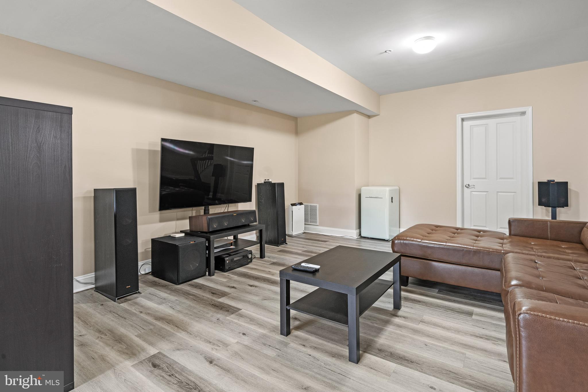 STONE LAKE - Residential