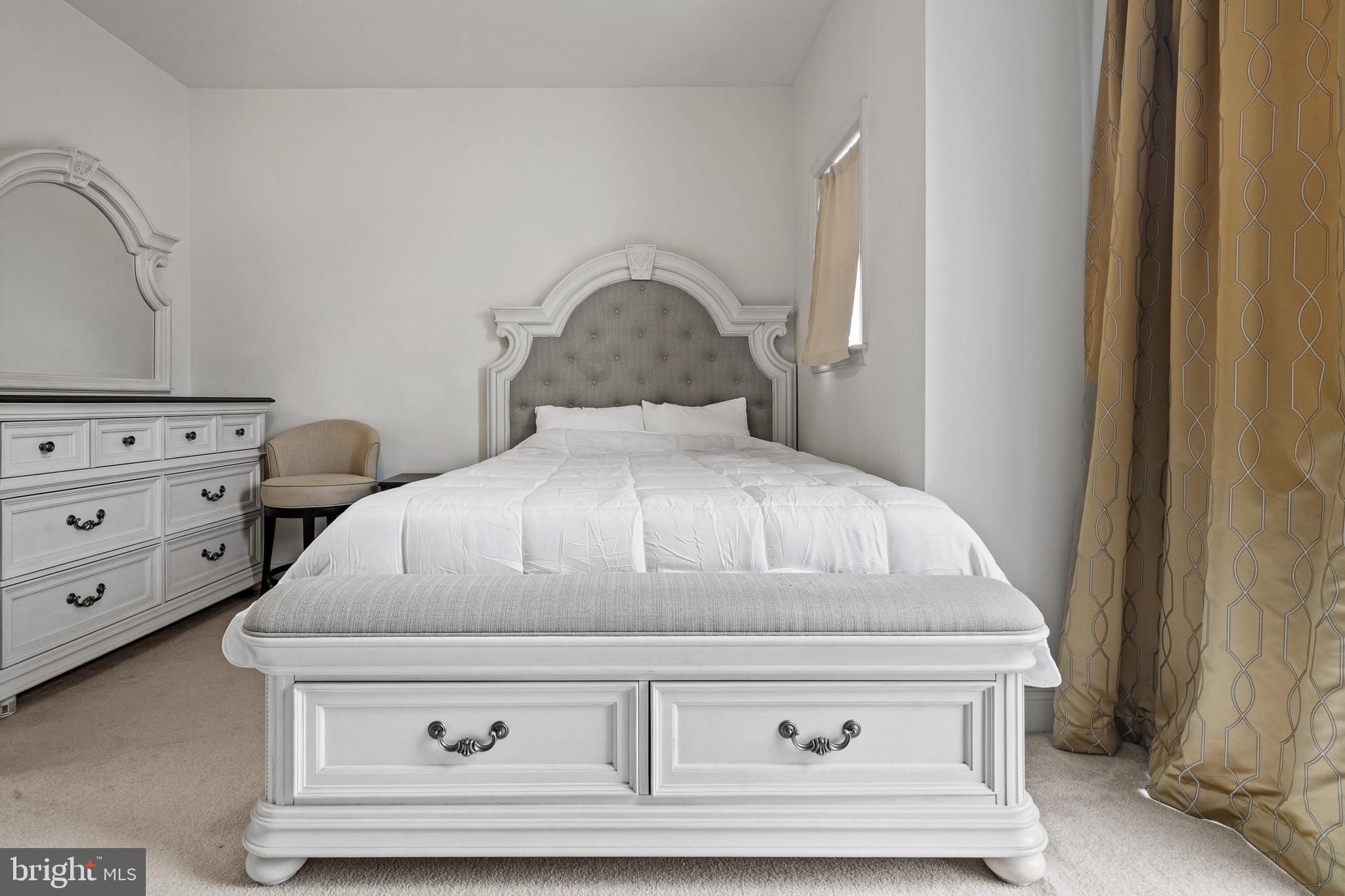 STONE LAKE - Residential