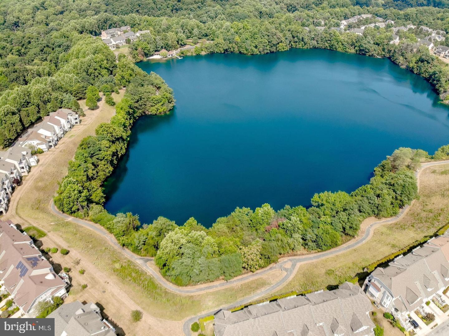 STONE LAKE - Residential
