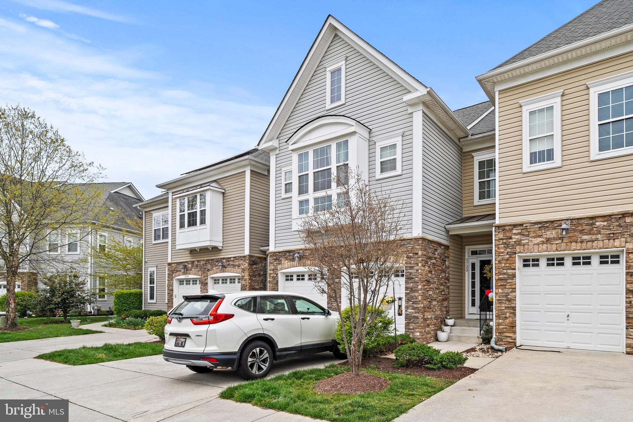 STONE LAKE - Residential