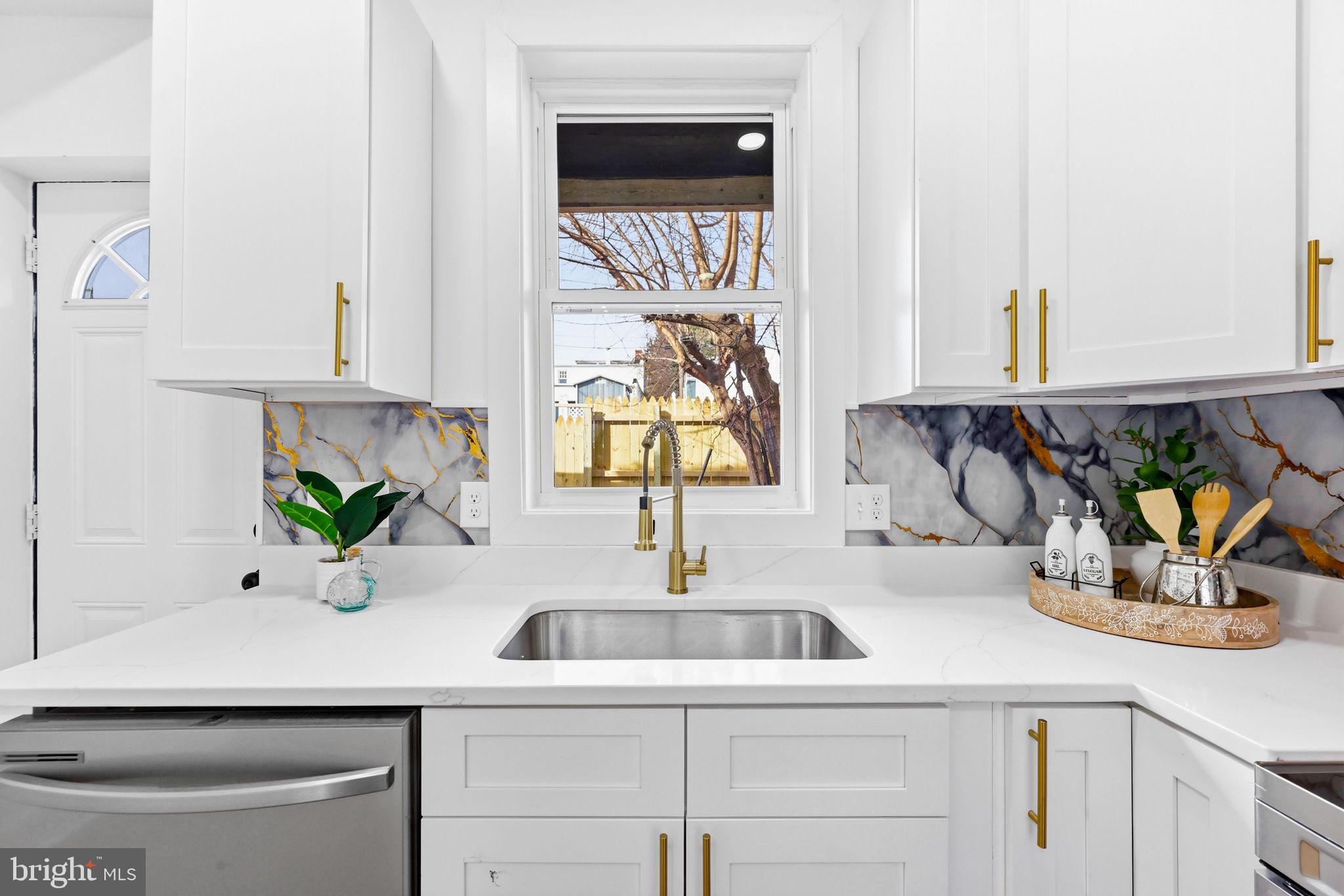 HAMPDEN HISTORIC DISTRICT - Residential