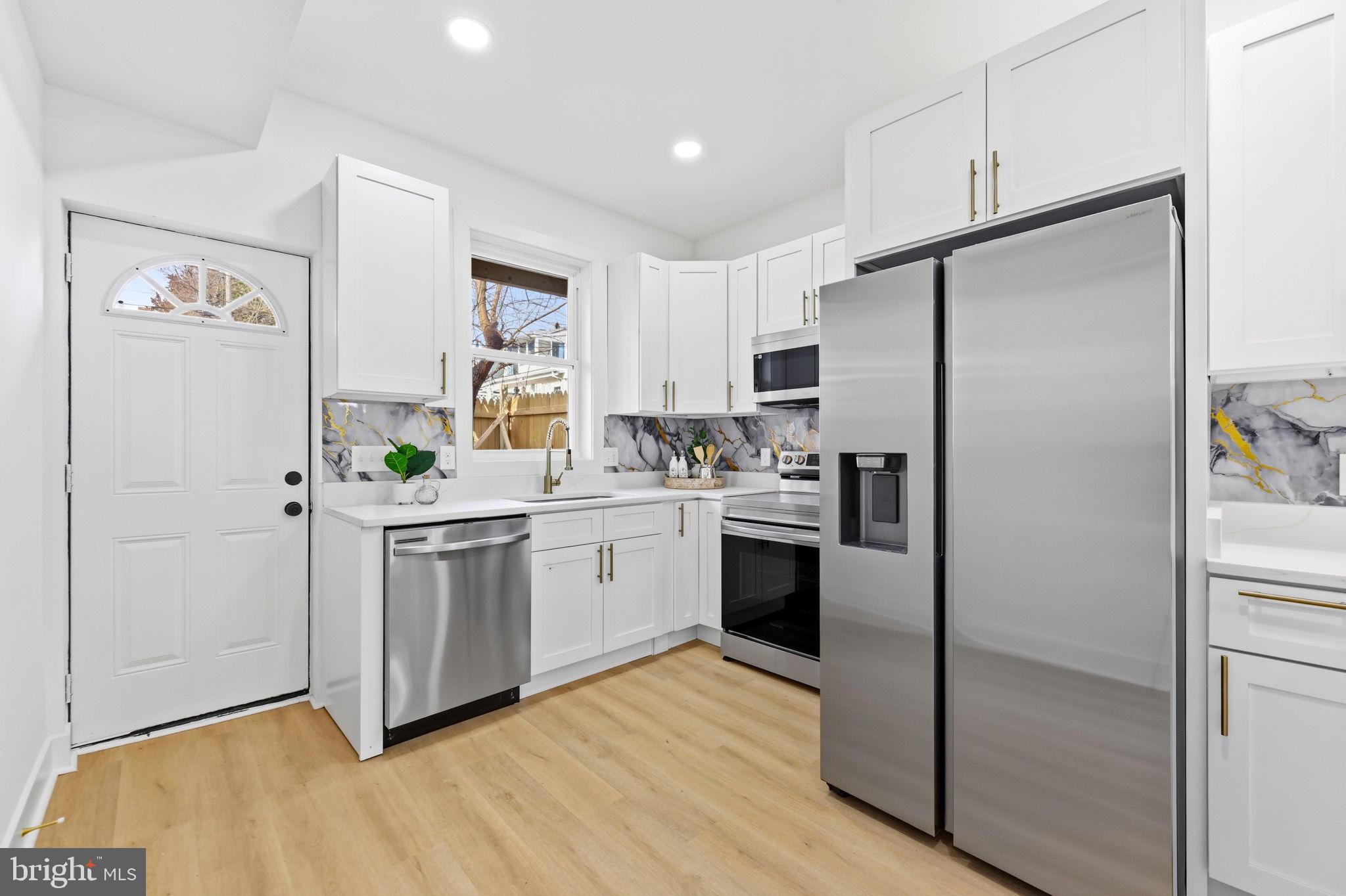 HAMPDEN HISTORIC DISTRICT - Residential