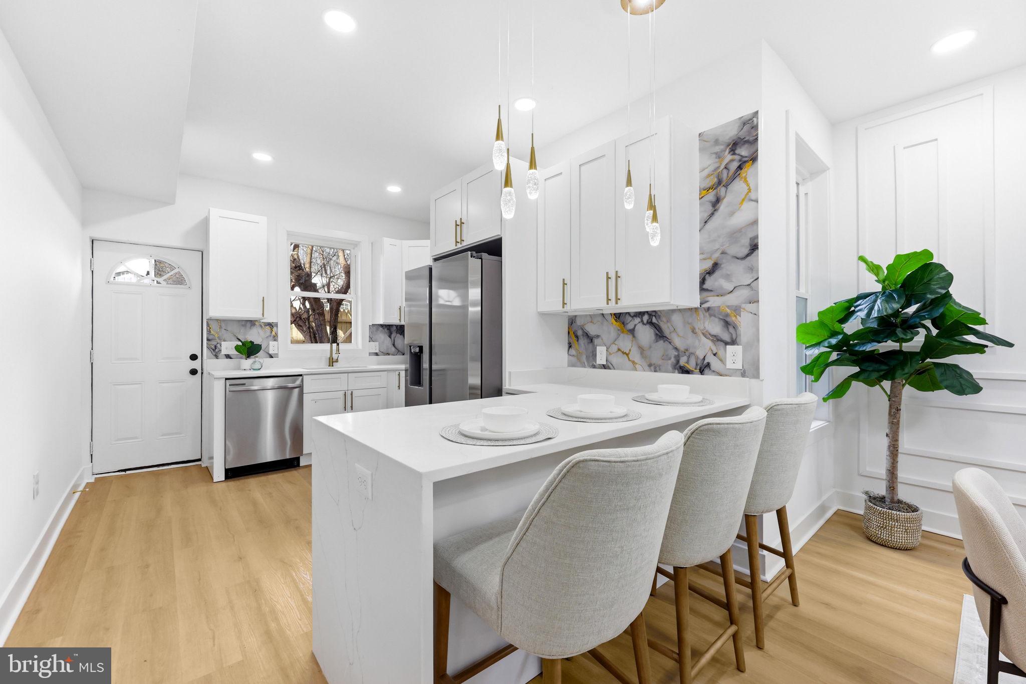 HAMPDEN HISTORIC DISTRICT - Residential