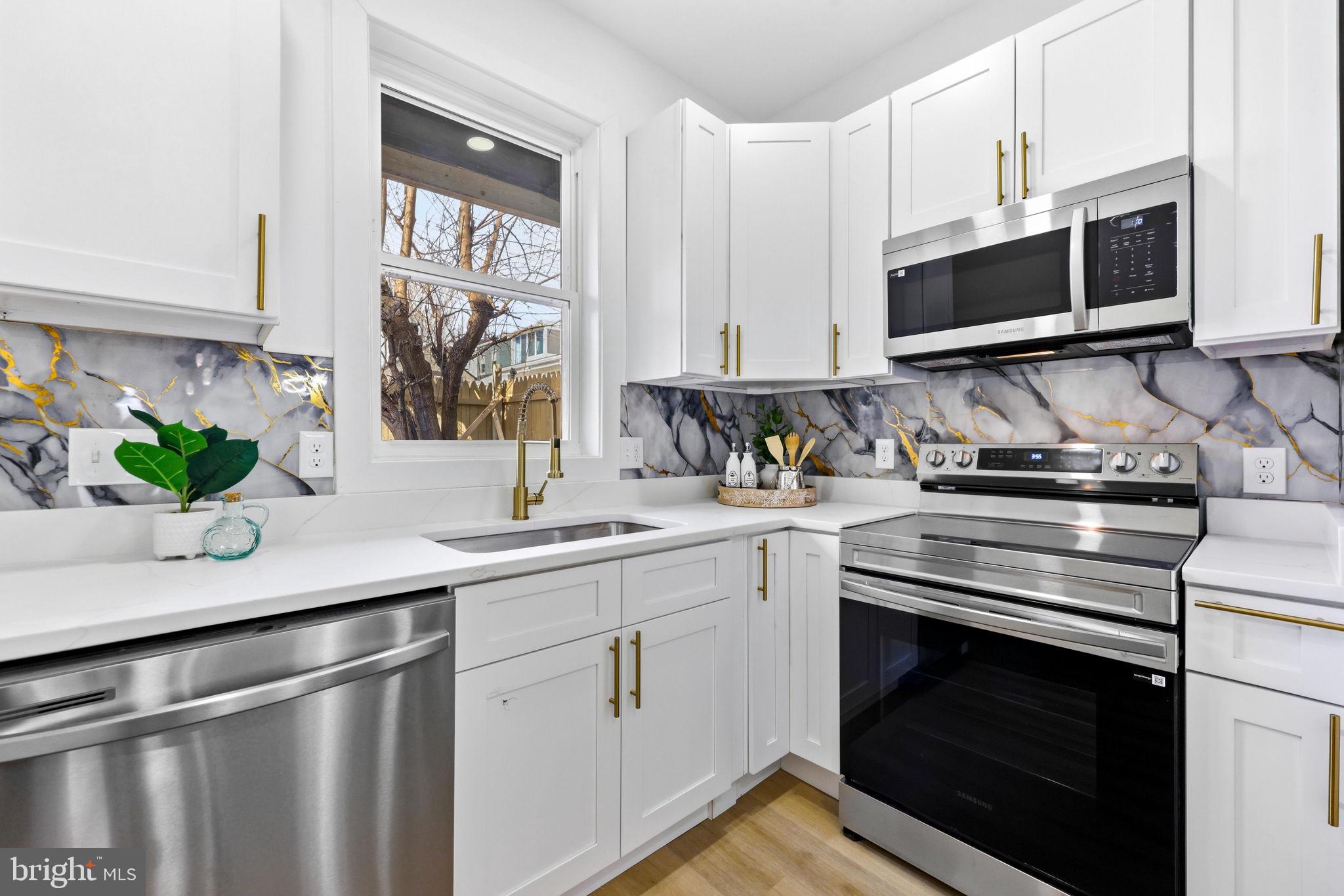 HAMPDEN HISTORIC DISTRICT - Residential