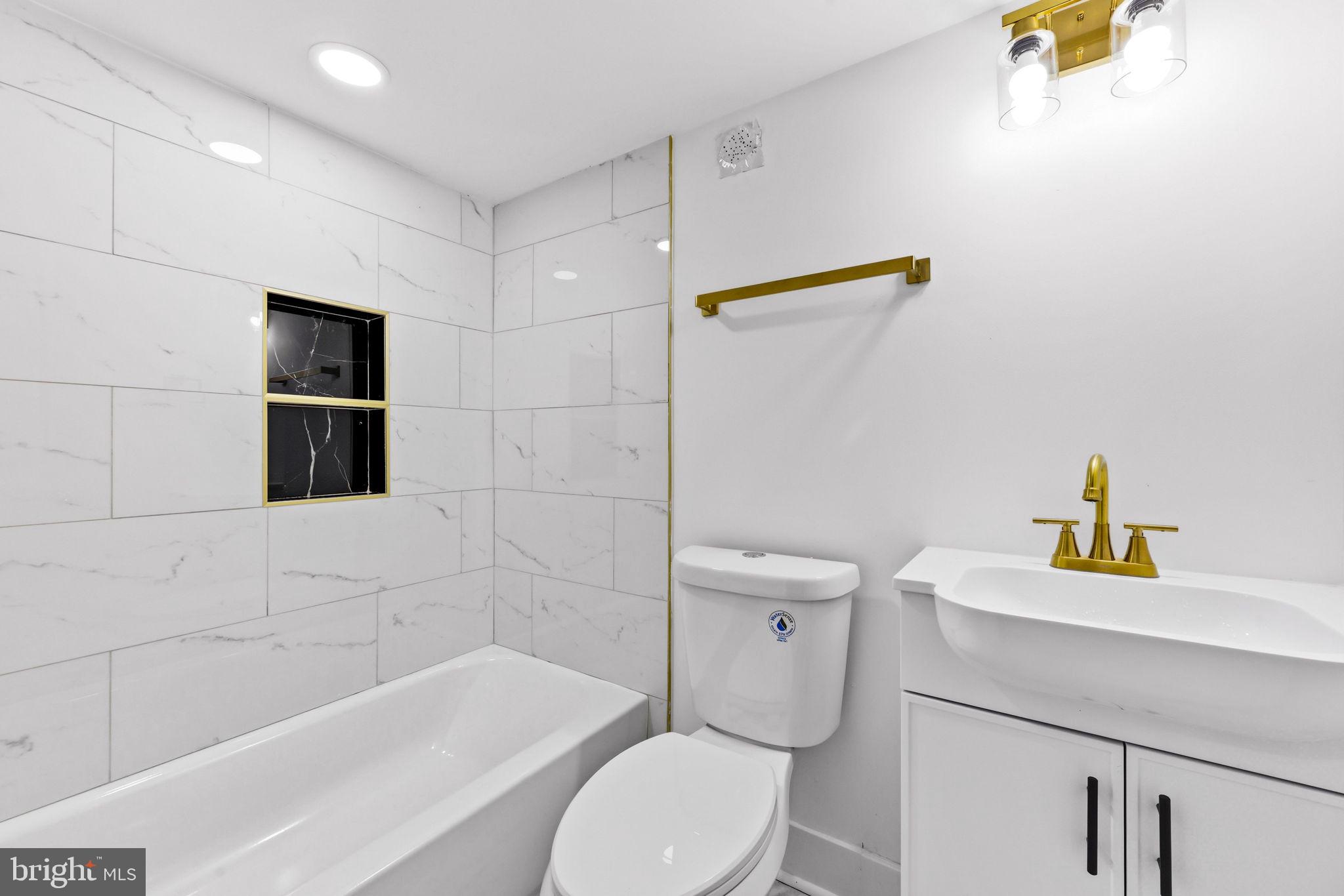 HAMPDEN HISTORIC DISTRICT - Residential