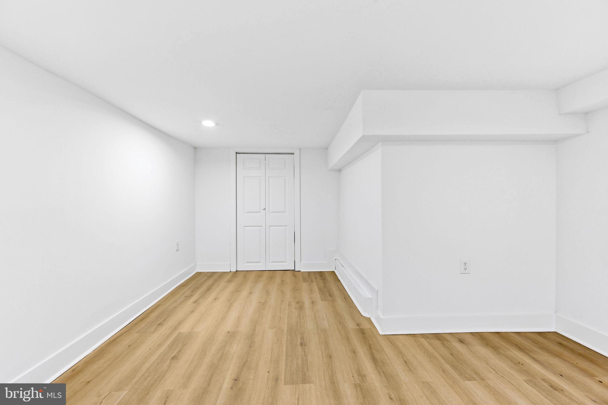 HAMPDEN HISTORIC DISTRICT - Residential