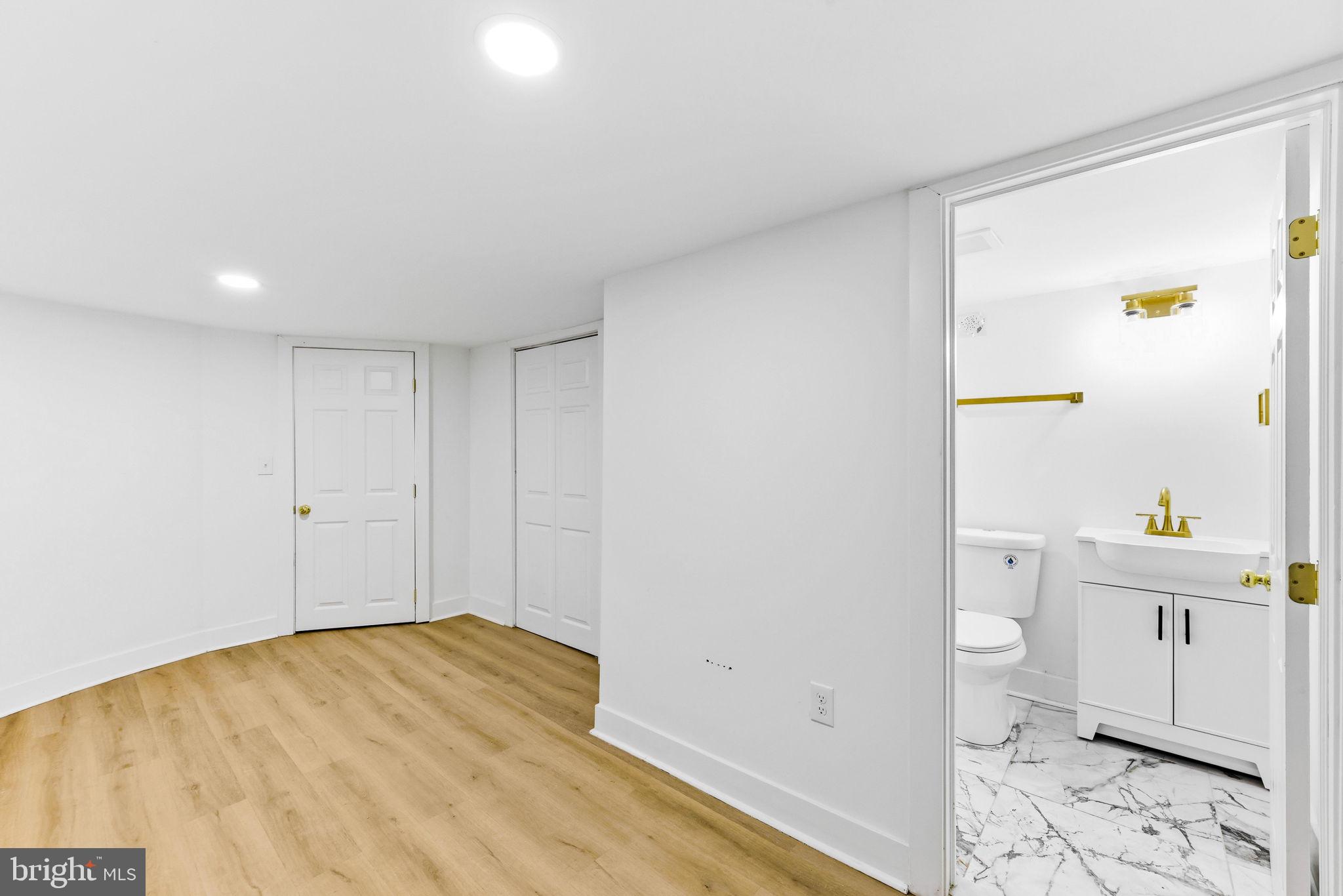 HAMPDEN HISTORIC DISTRICT - Residential