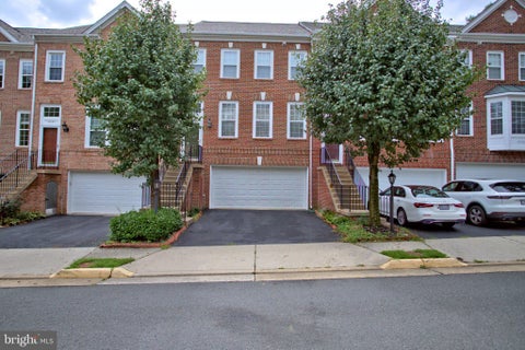 Photo of 12207 Tenbury Terrace, FAIRFAX, VA 22030 (MLS # VAFX2345124)