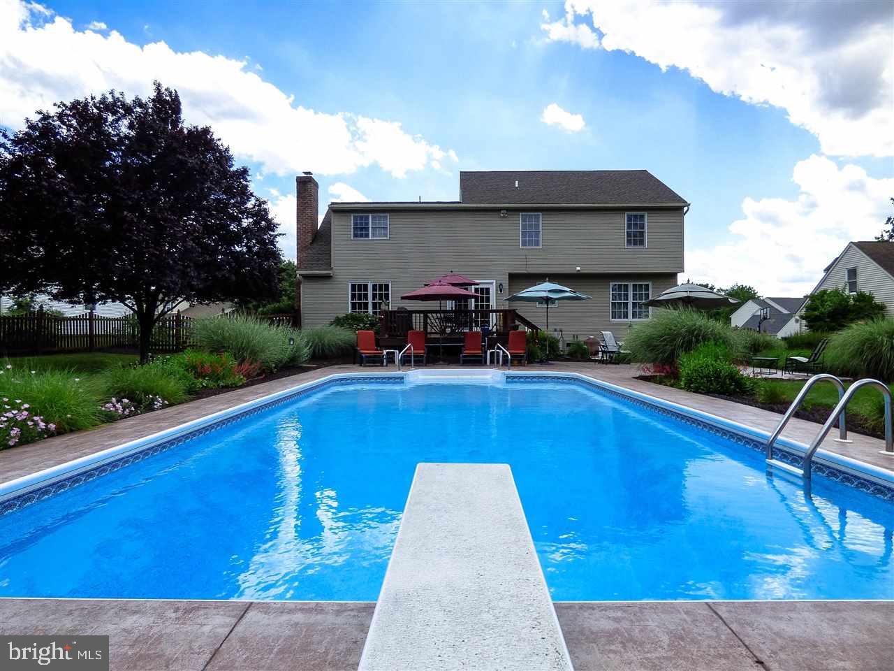 LEXINGTON MEADOWS - Residential