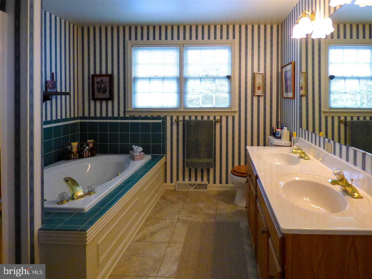 LEXINGTON MEADOWS - Residential
